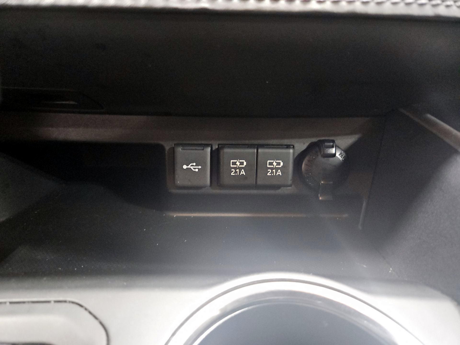 Thumbnail: 2021 Toyota Highlander - 17