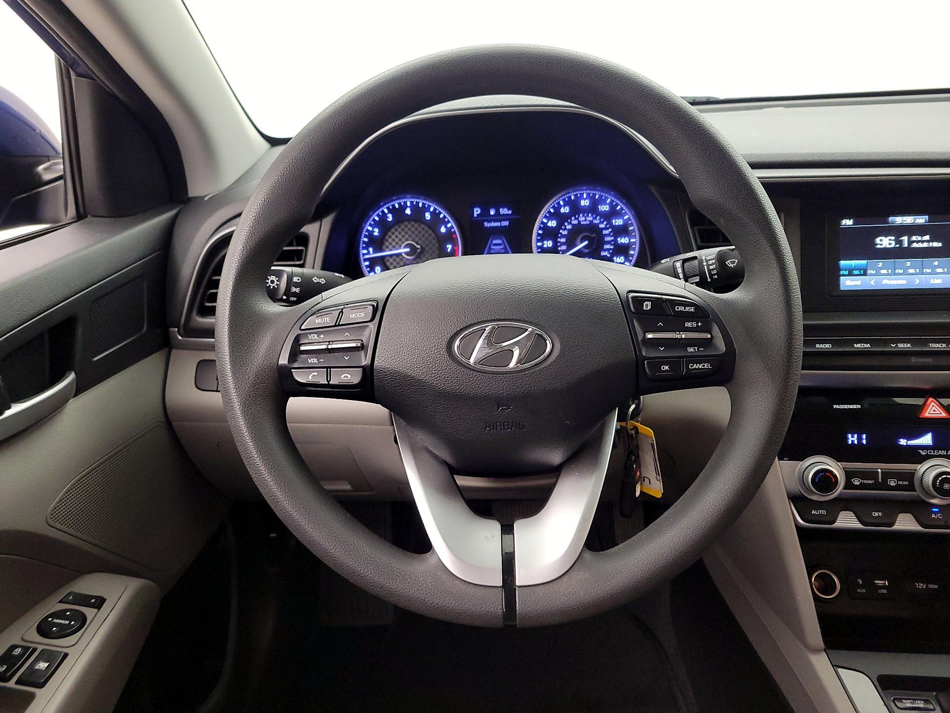 Thumbnail: 2020 Hyundai Elantra - 10