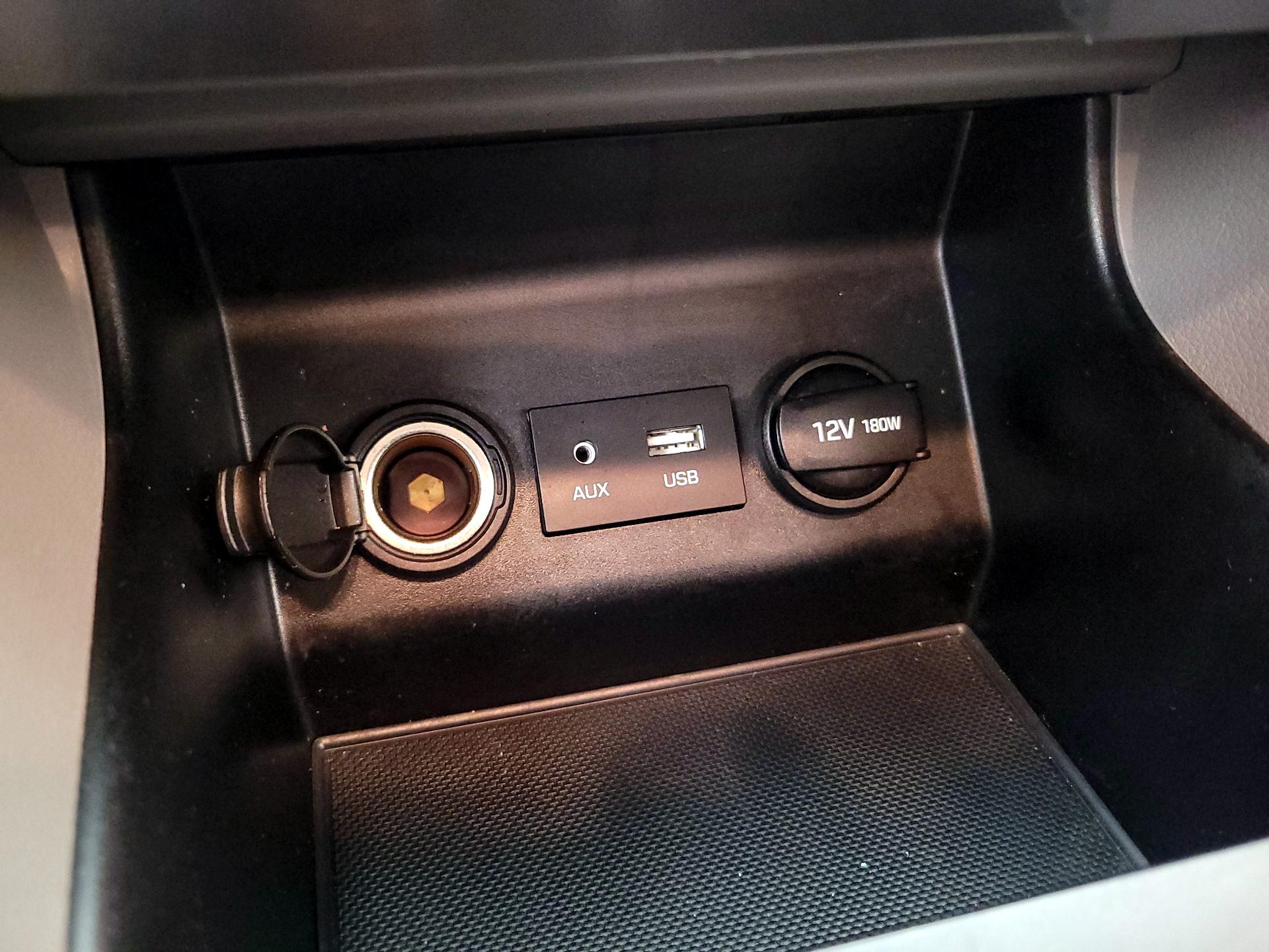 Thumbnail: 2020 Hyundai Elantra - 18