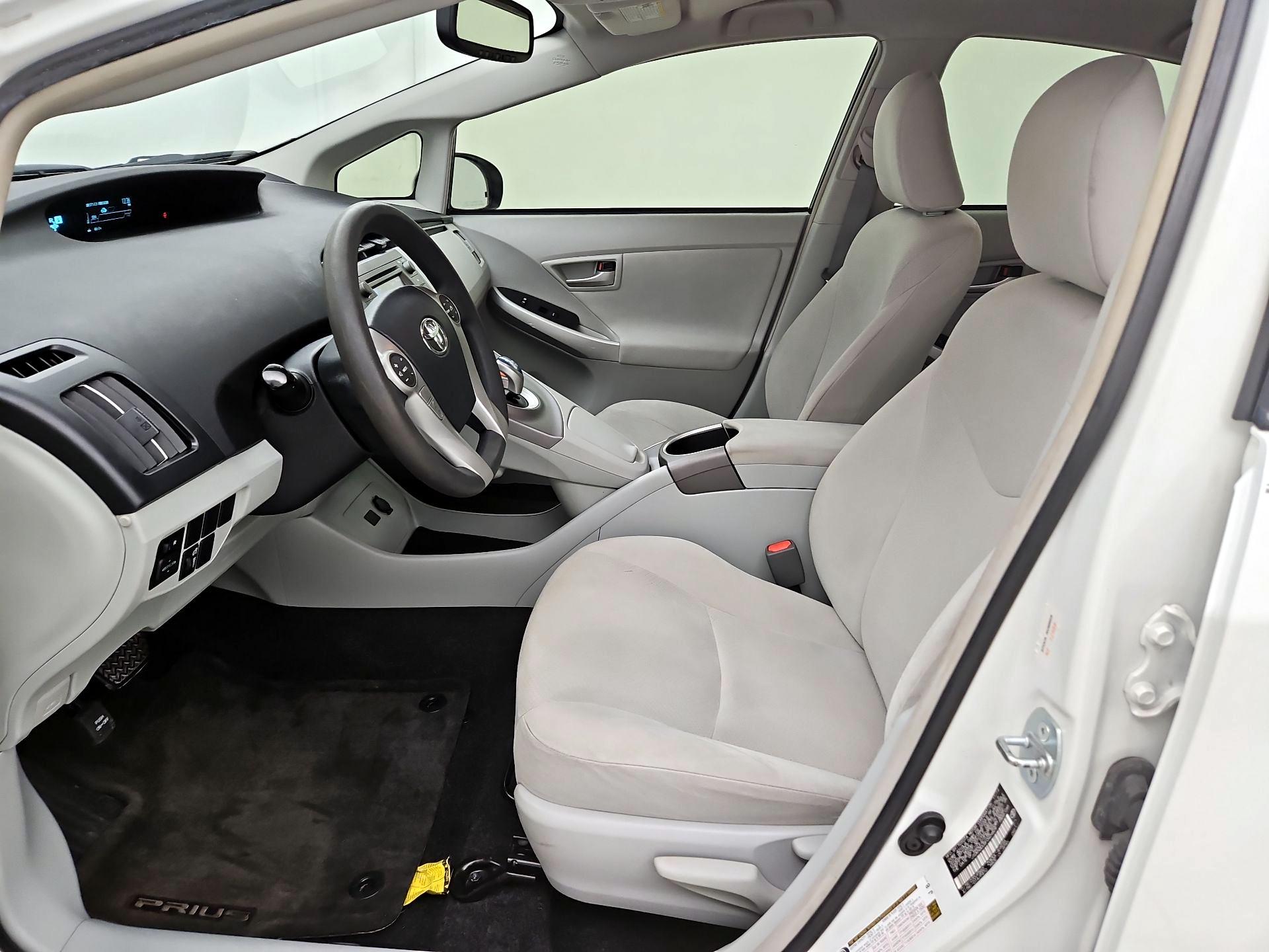 Thumbnail: 2015 Toyota Prius - 11