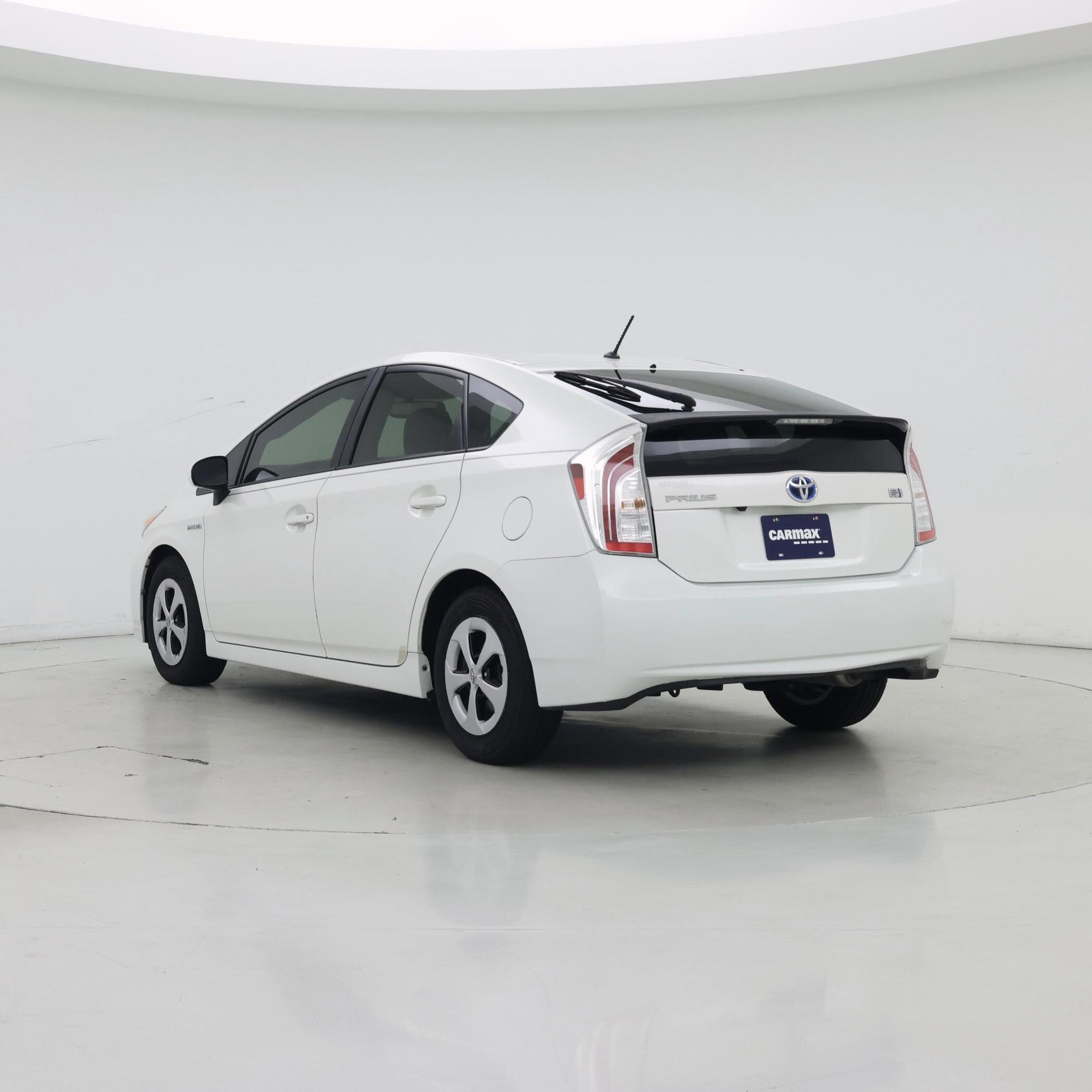 Thumbnail: 2015 Toyota Prius - 2