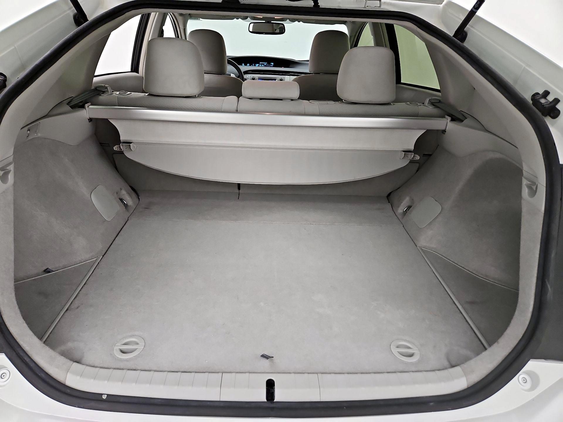 Thumbnail: 2015 Toyota Prius - 20