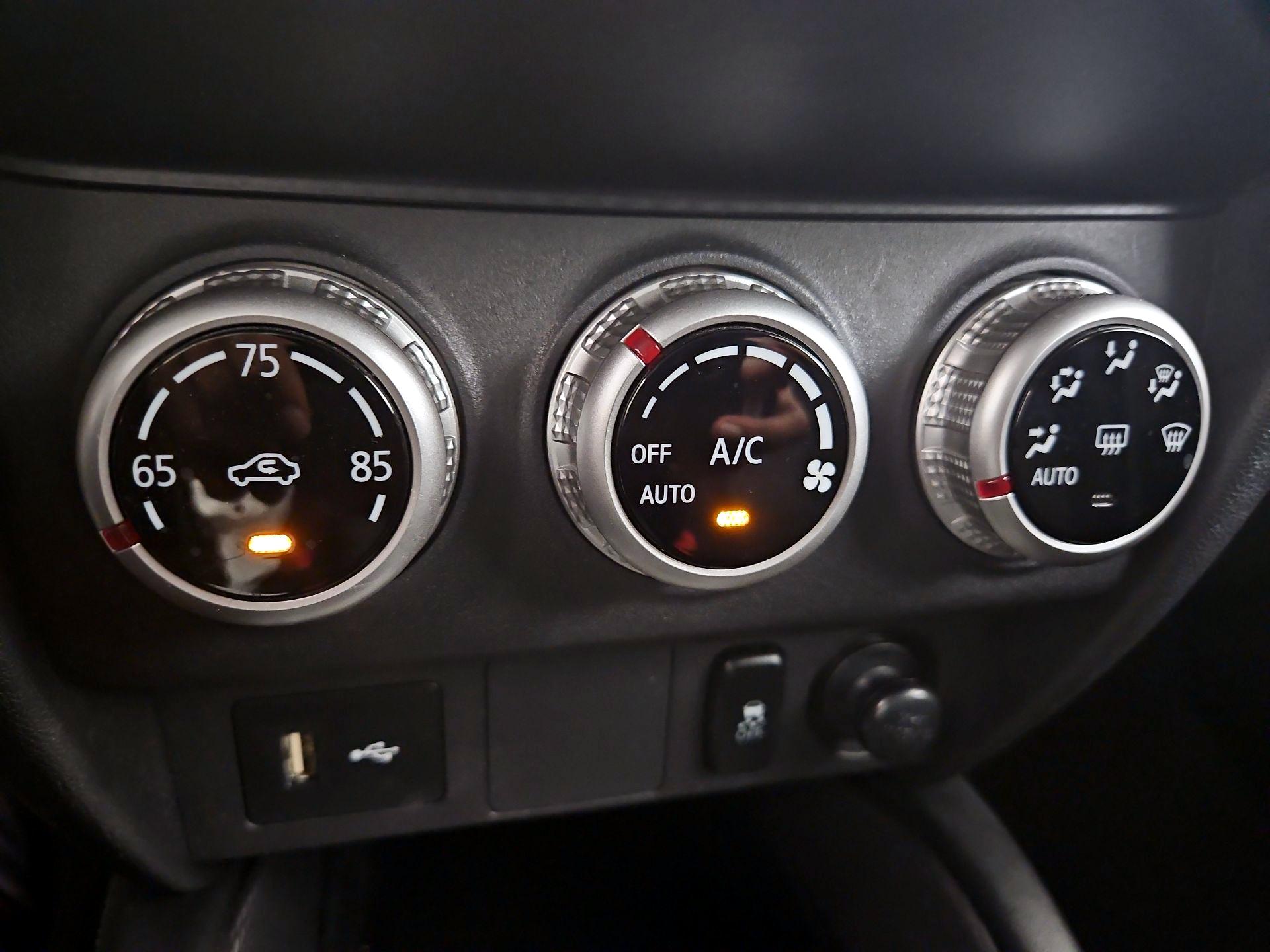 Thumbnail: 2021 Mitsubishi Outlander Sport - 16