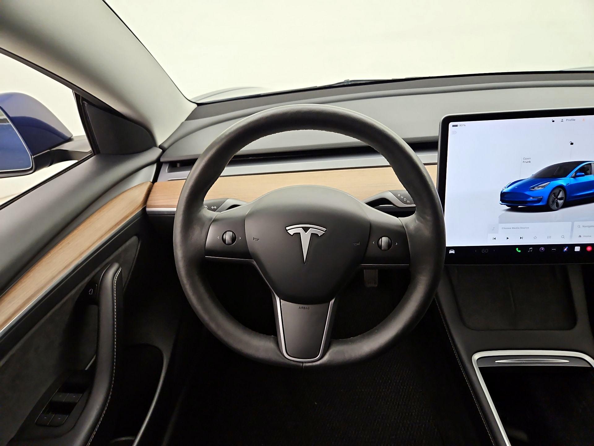 Thumbnail: 2022 Tesla Model 3 - 10