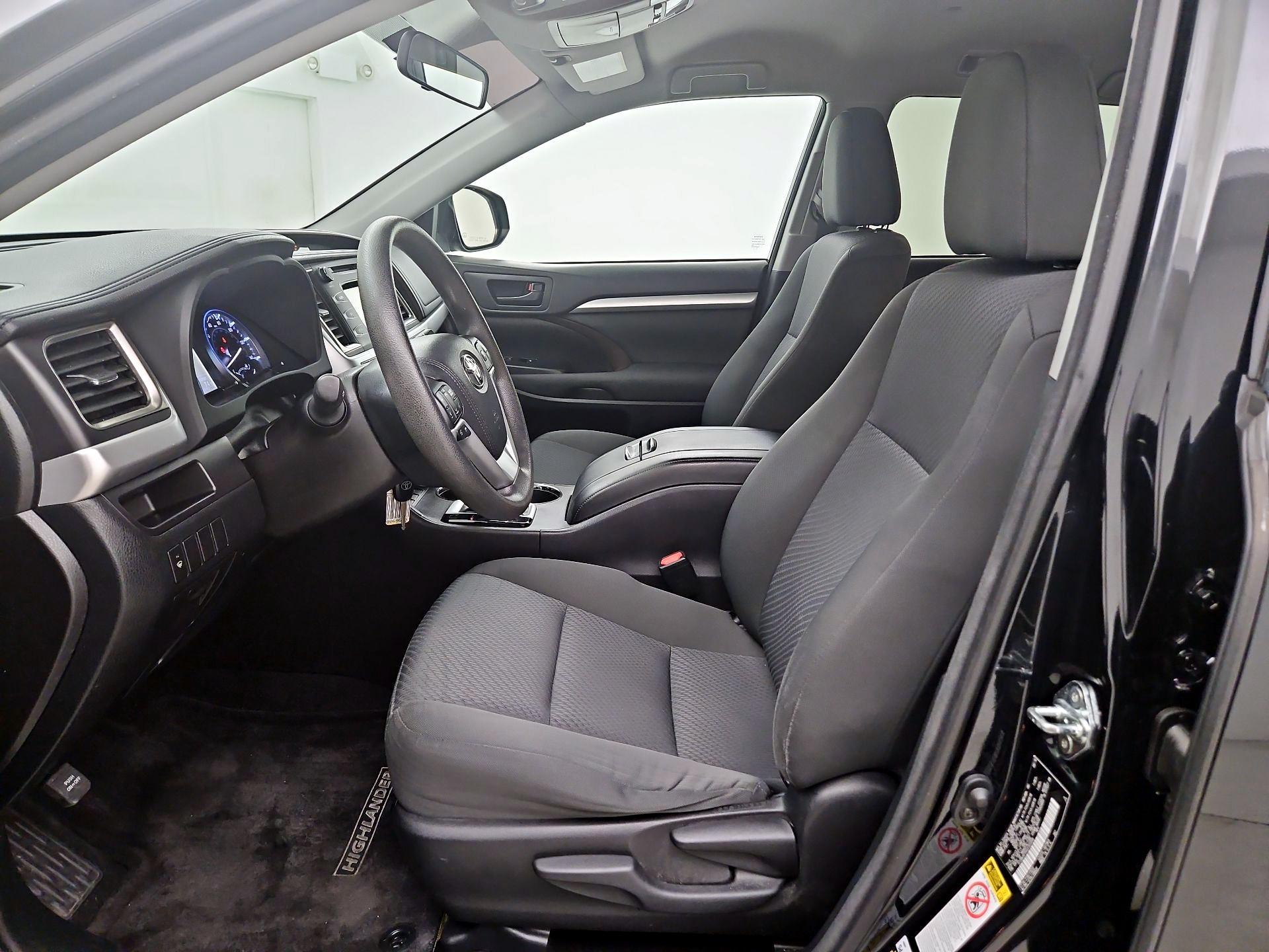 Thumbnail: 2016 Toyota Highlander - 11