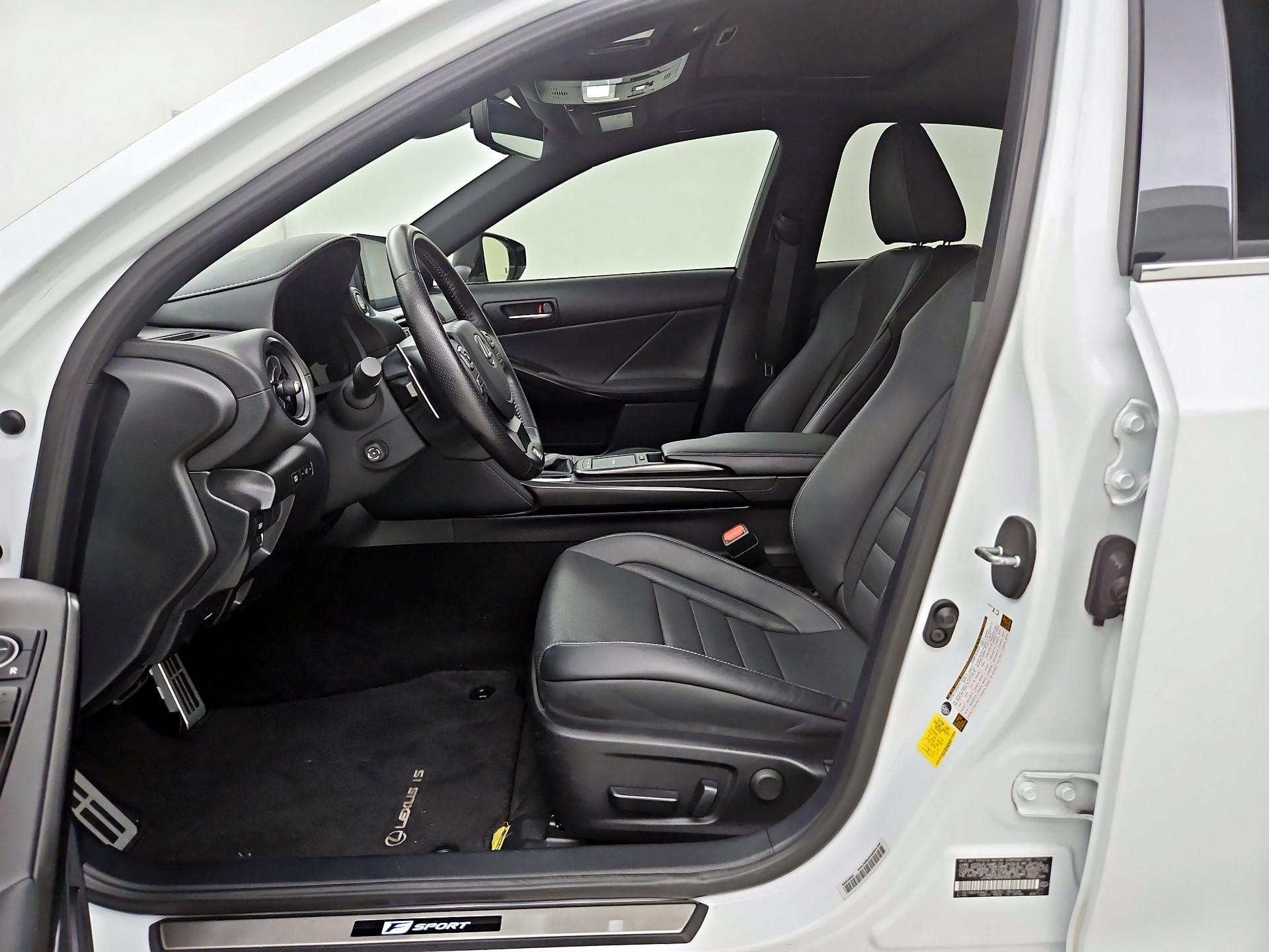 Thumbnail: 2023 Lexus IS - 11