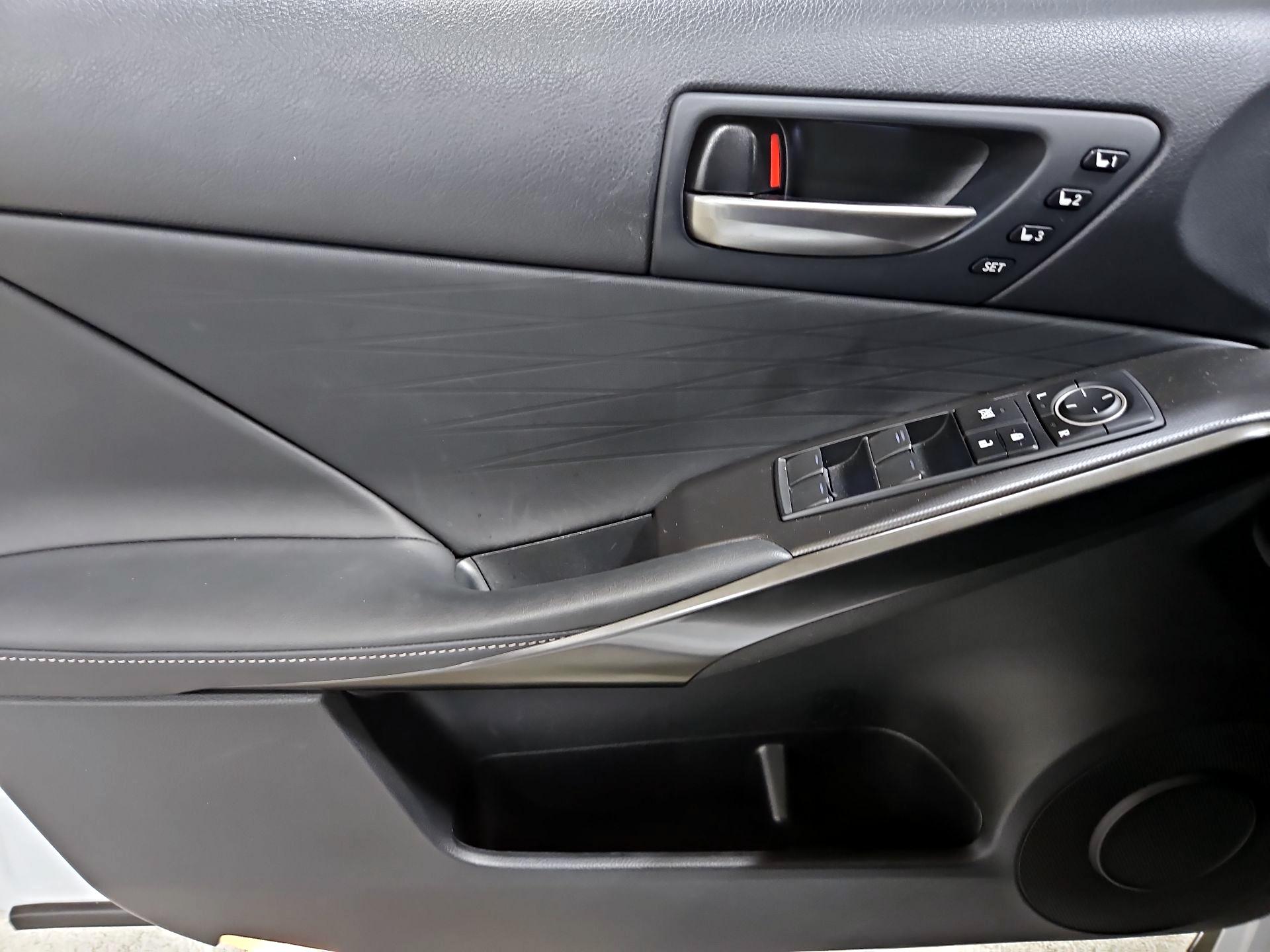 Thumbnail: 2023 Lexus IS - 12