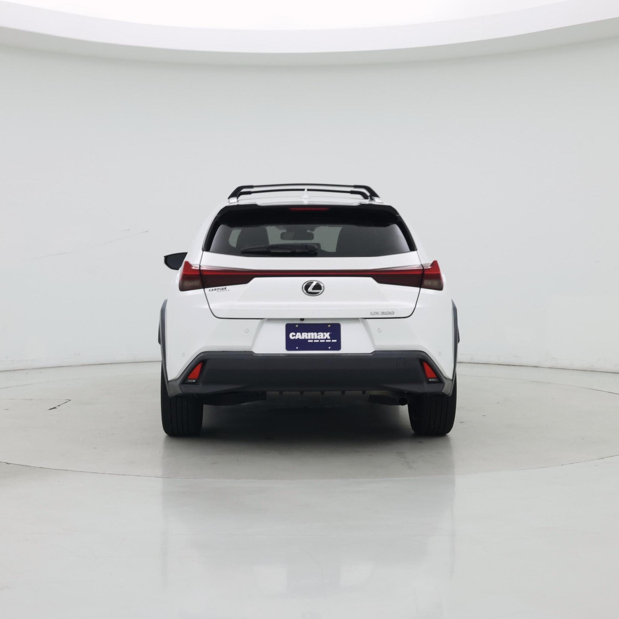 Thumbnail: 2022 Lexus UX - 6