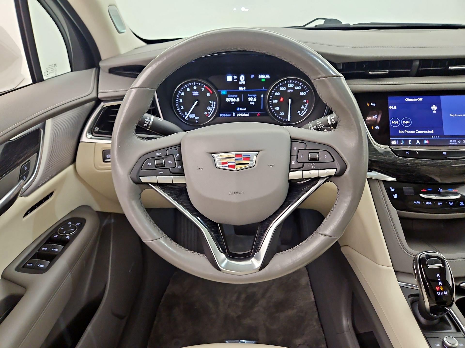 Thumbnail: 2021 Cadillac XT6 - 10