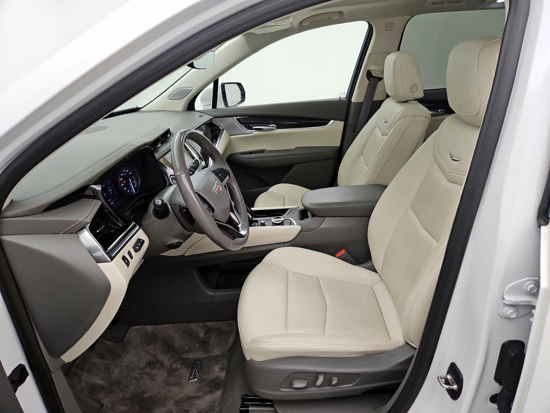 Thumbnail: 2021 Cadillac XT6 - 11