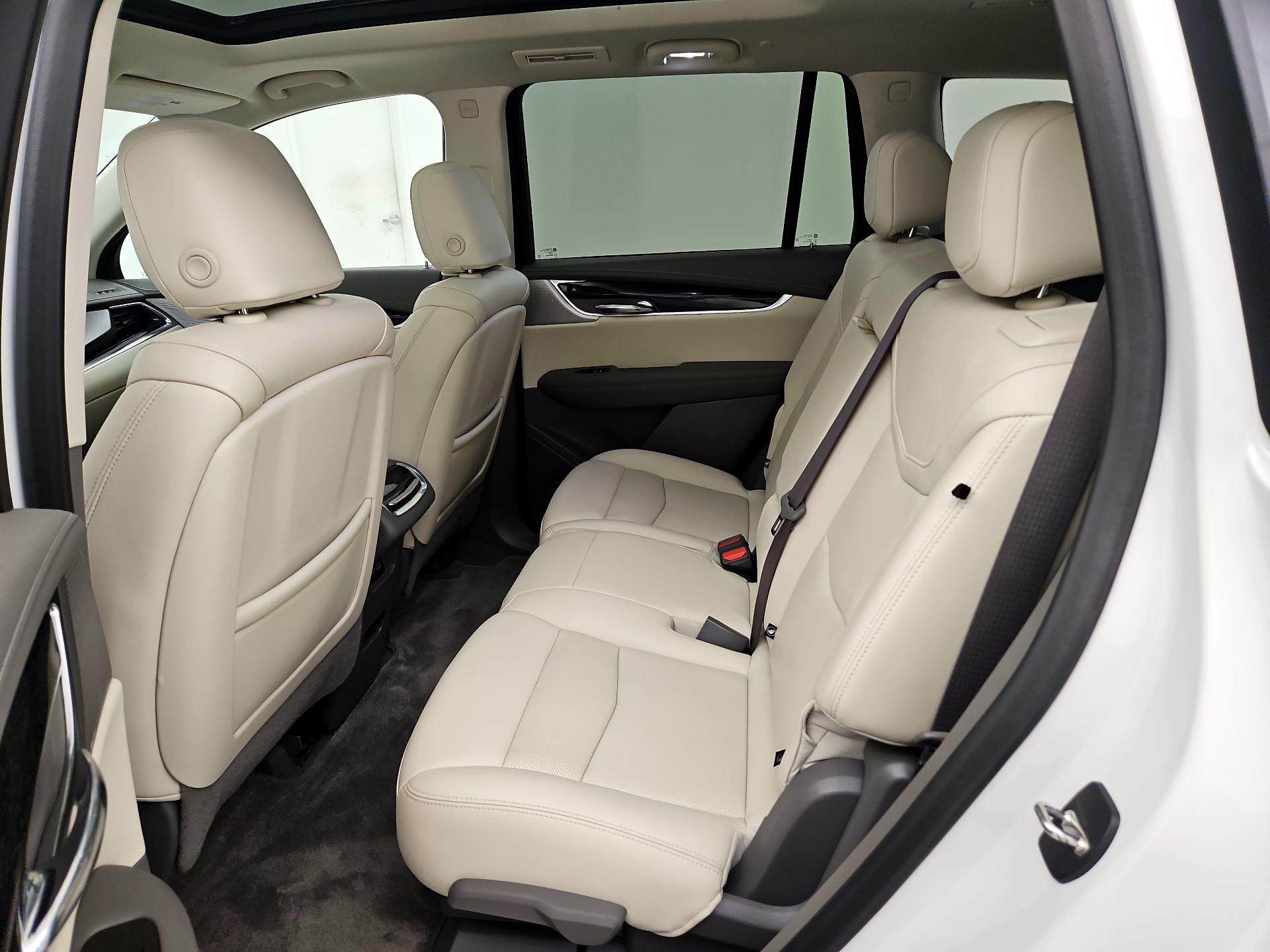 Thumbnail: 2021 Cadillac XT6 - 20