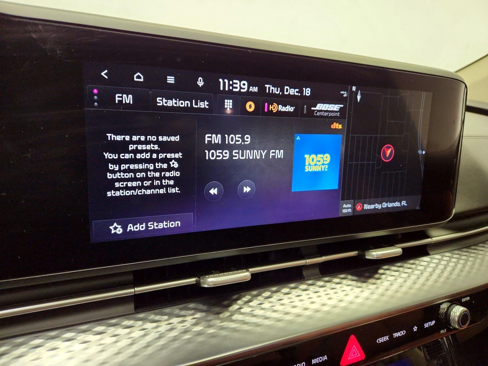 Thumbnail: 2023 Kia Carnival - 16