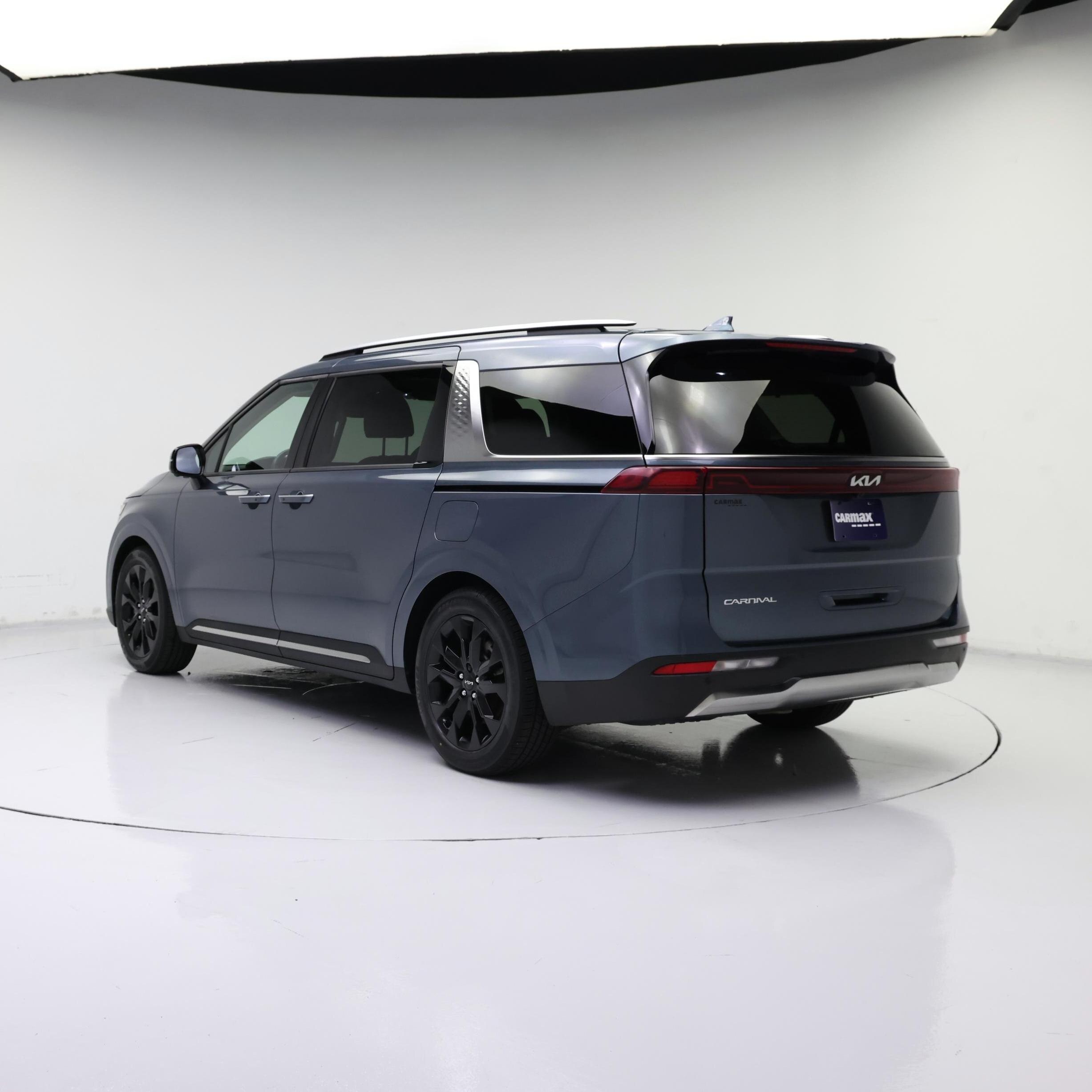 Thumbnail: 2023 Kia Carnival - 2