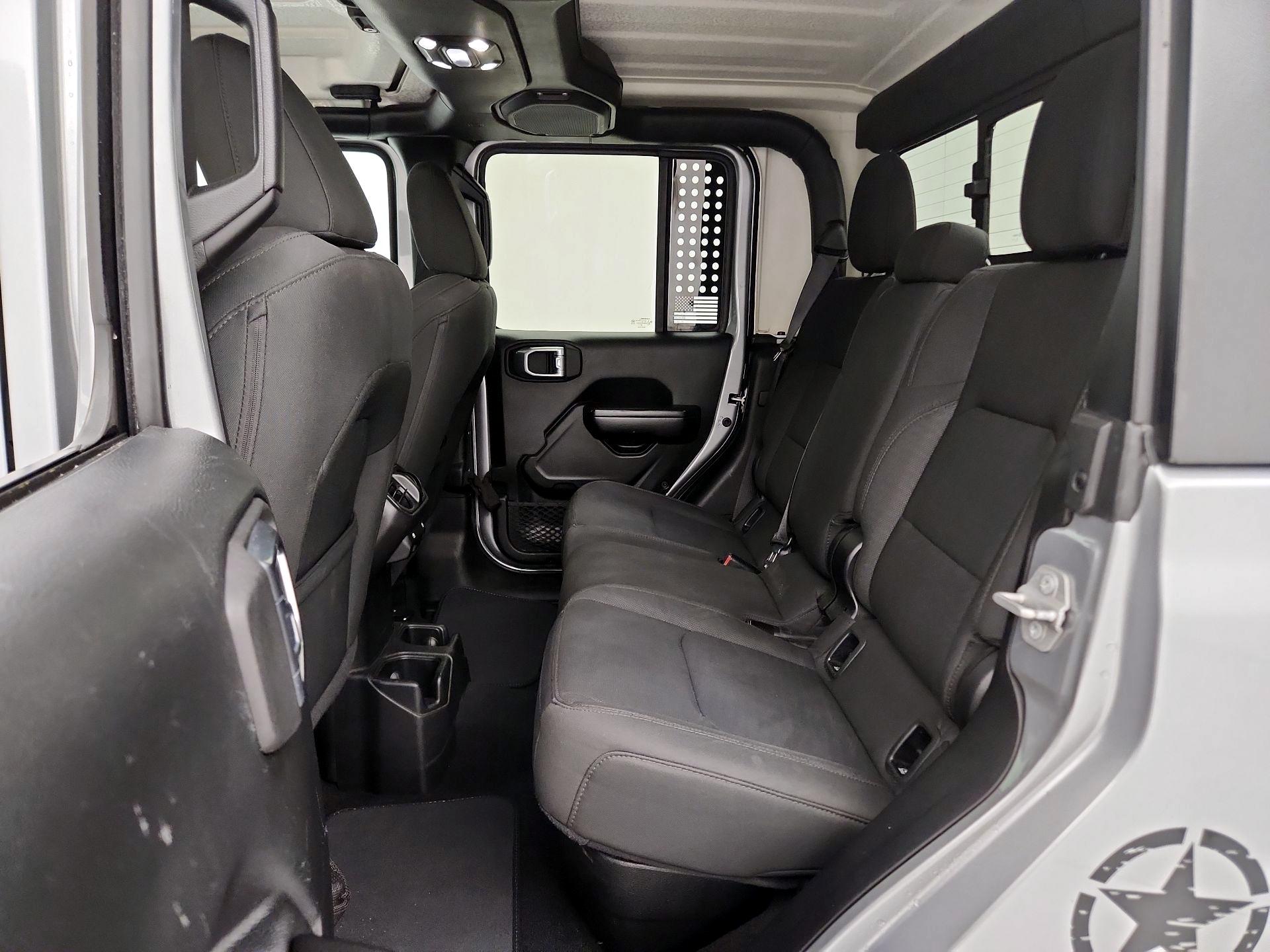 Thumbnail: 2020 Jeep Gladiator - 19