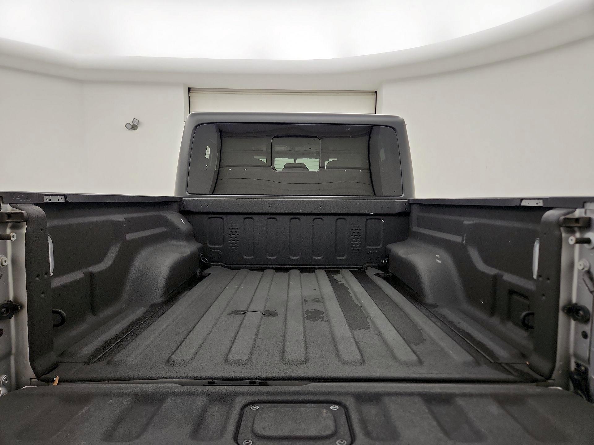 Thumbnail: 2020 Jeep Gladiator - 20