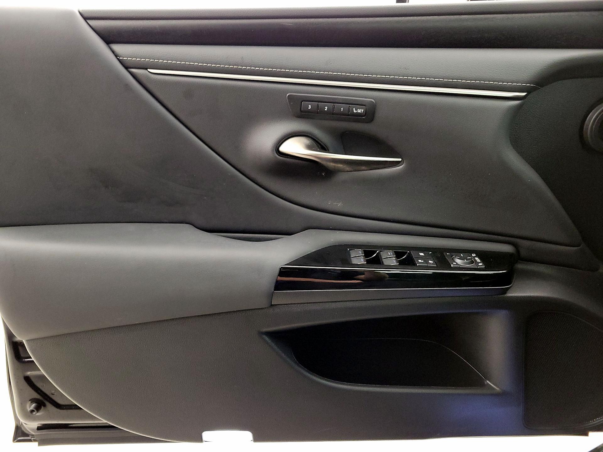 Thumbnail: 2024 Lexus ES - 12