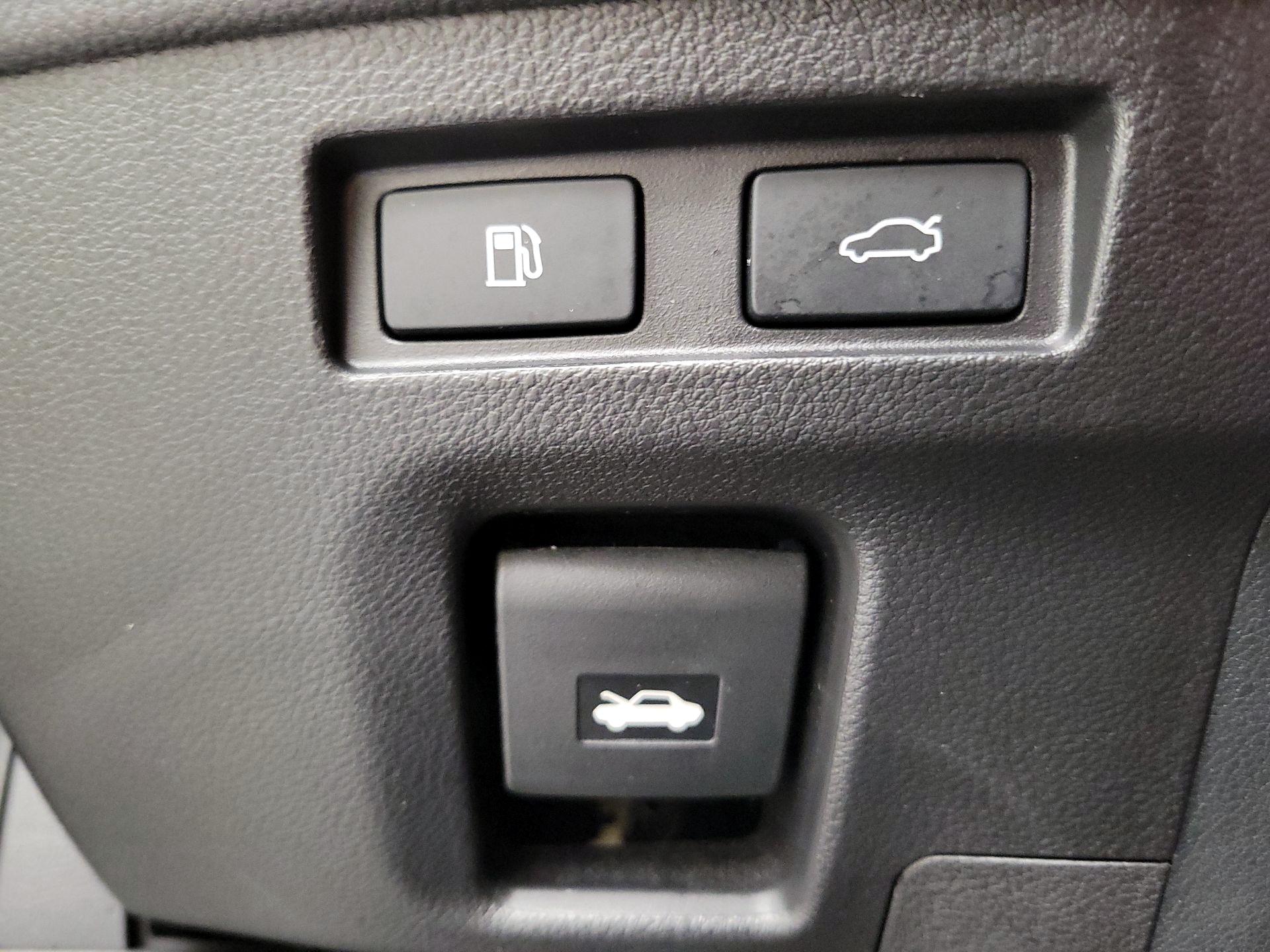 Thumbnail: 2024 Lexus ES - 13