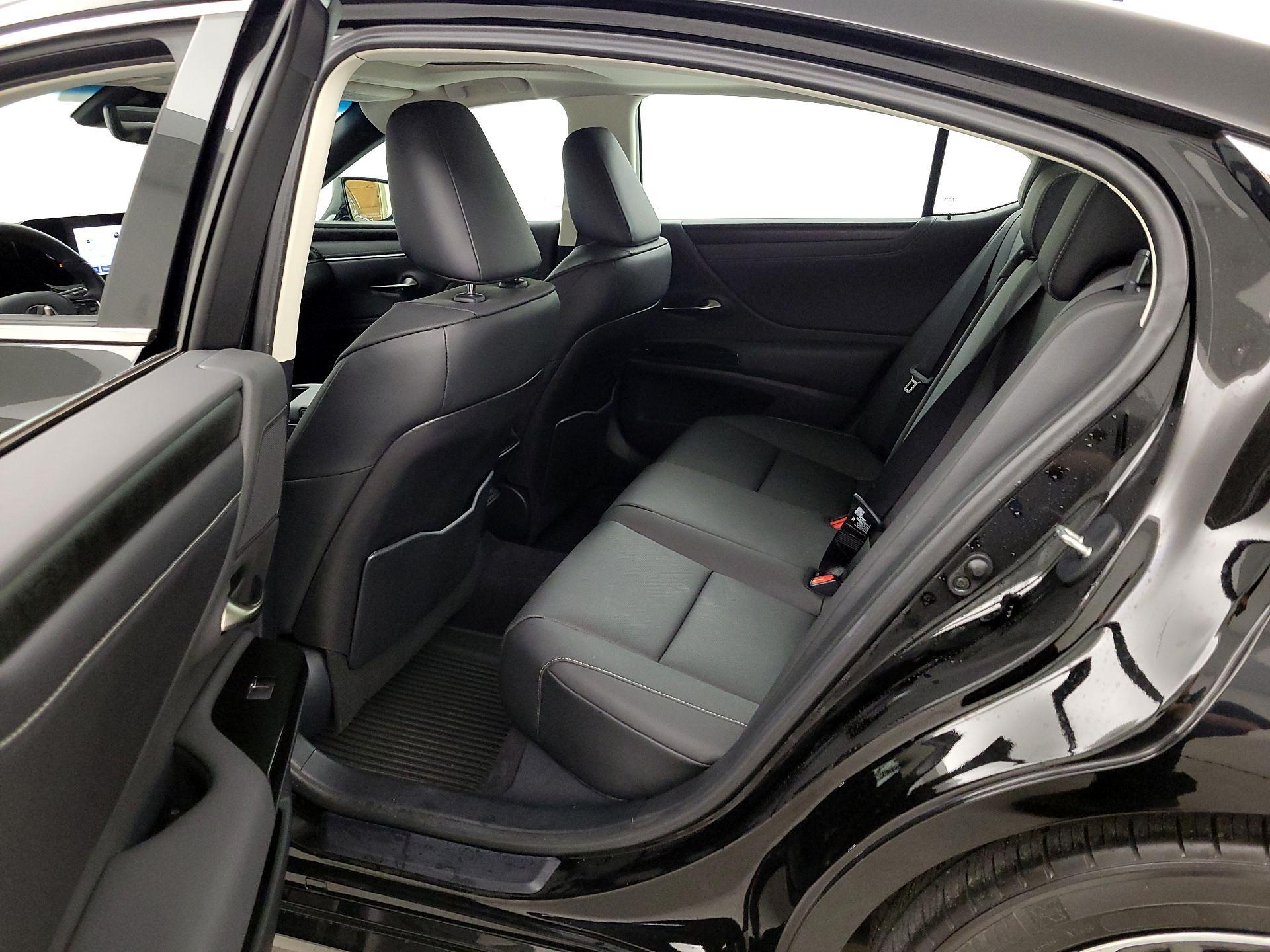 Thumbnail: 2024 Lexus ES - 20