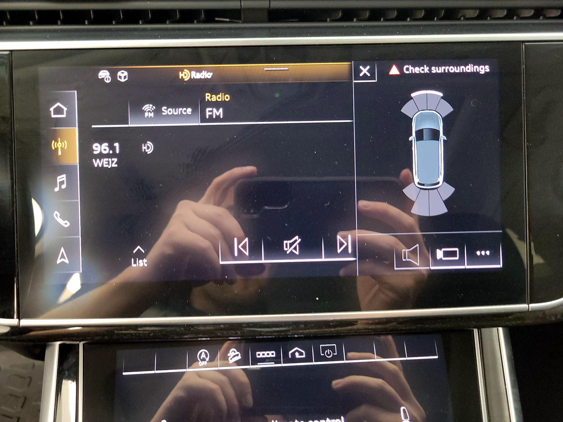 Thumbnail: 2023 Audi Q7 - 16