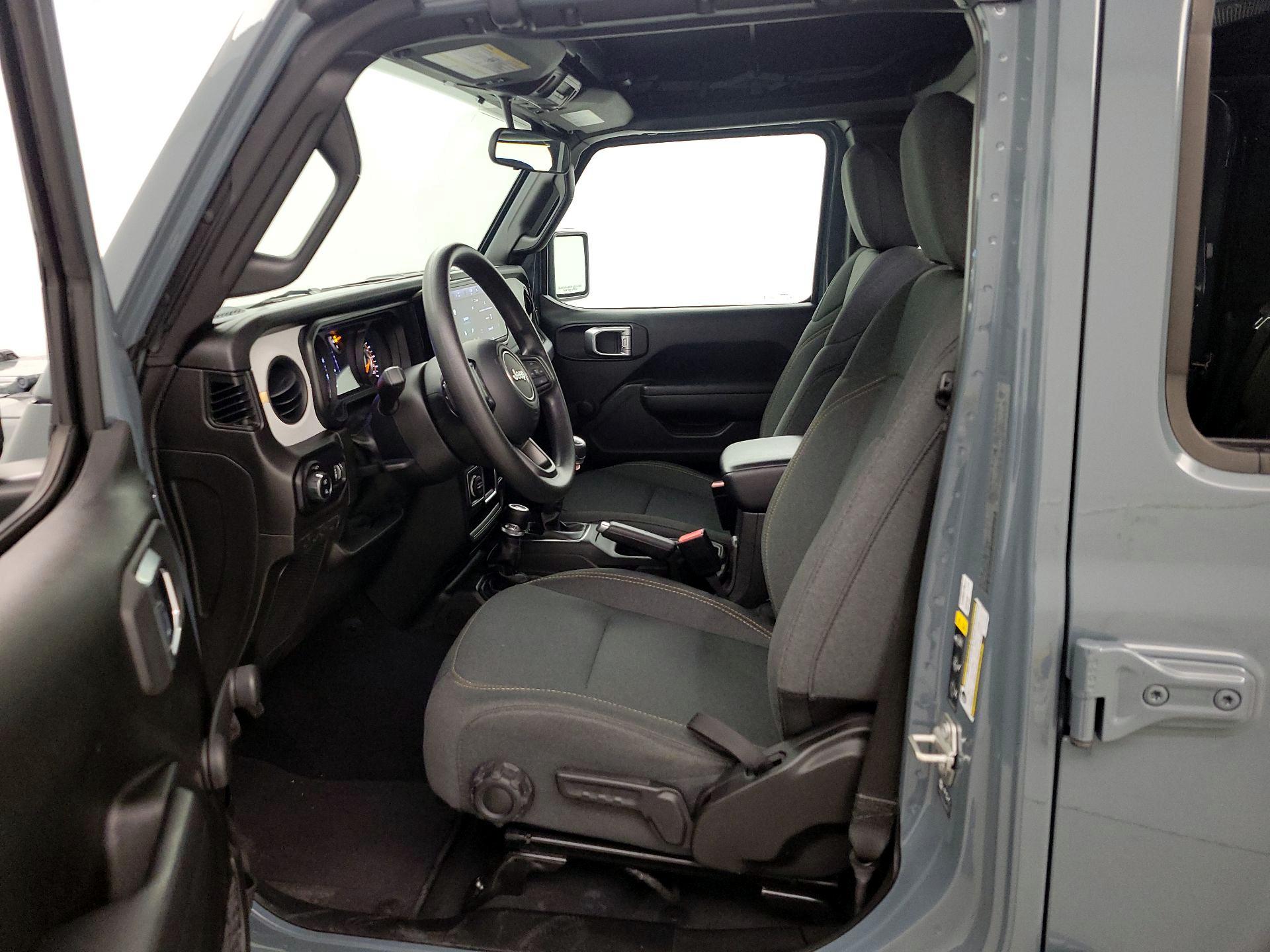 Thumbnail: 2024 Jeep Gladiator - 11