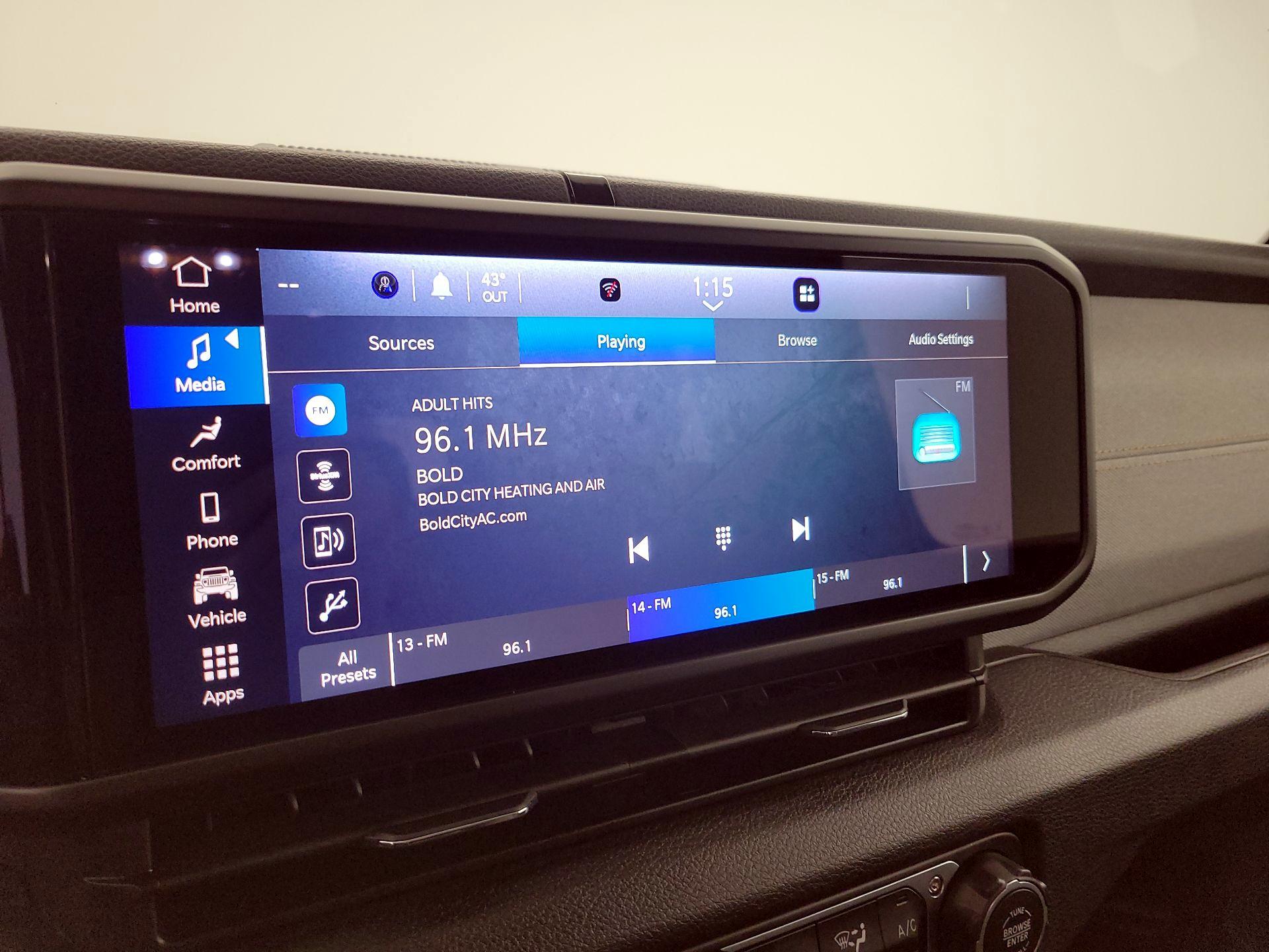 Thumbnail: 2024 Jeep Gladiator - 15