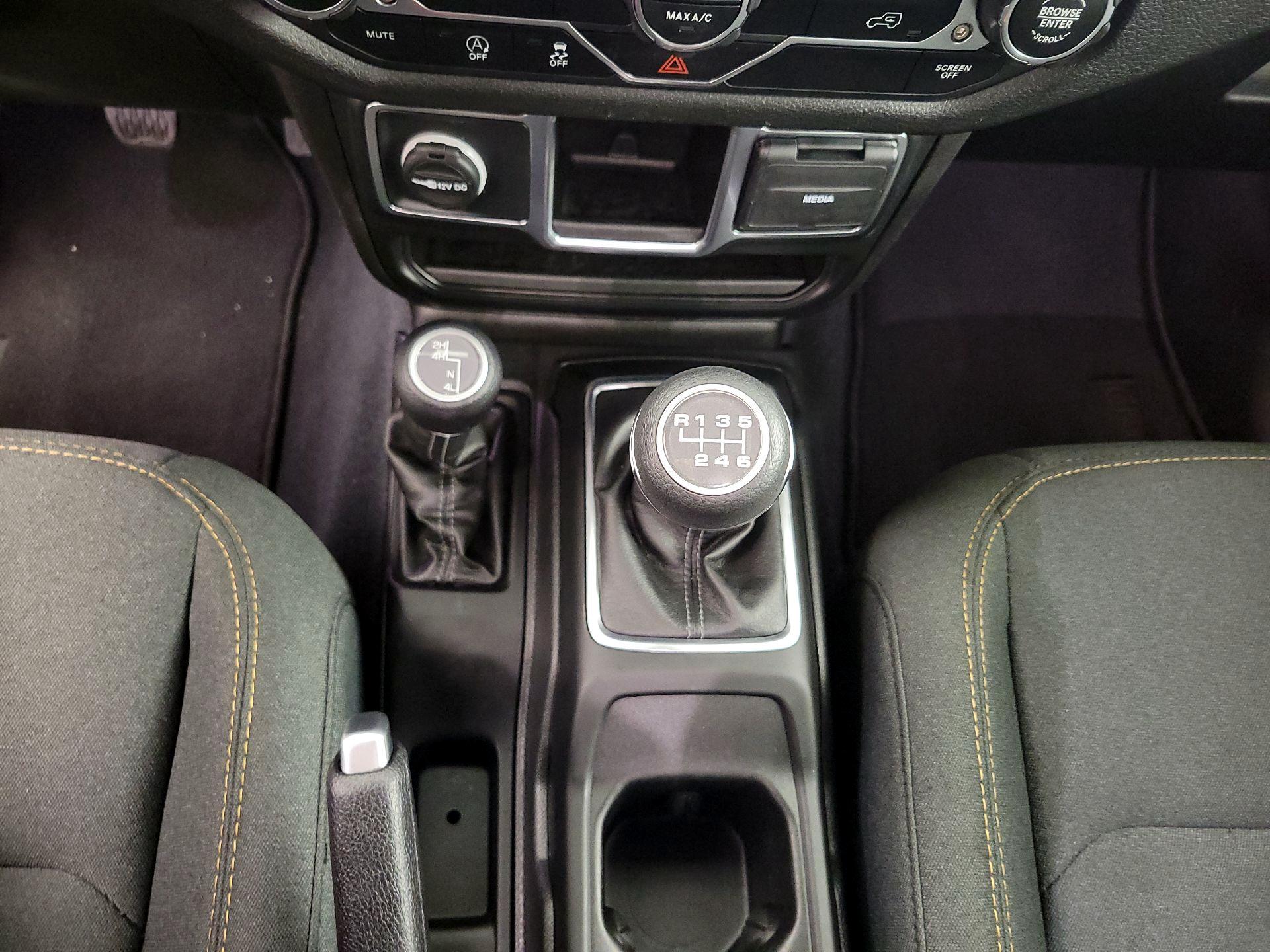 Thumbnail: 2024 Jeep Gladiator - 17