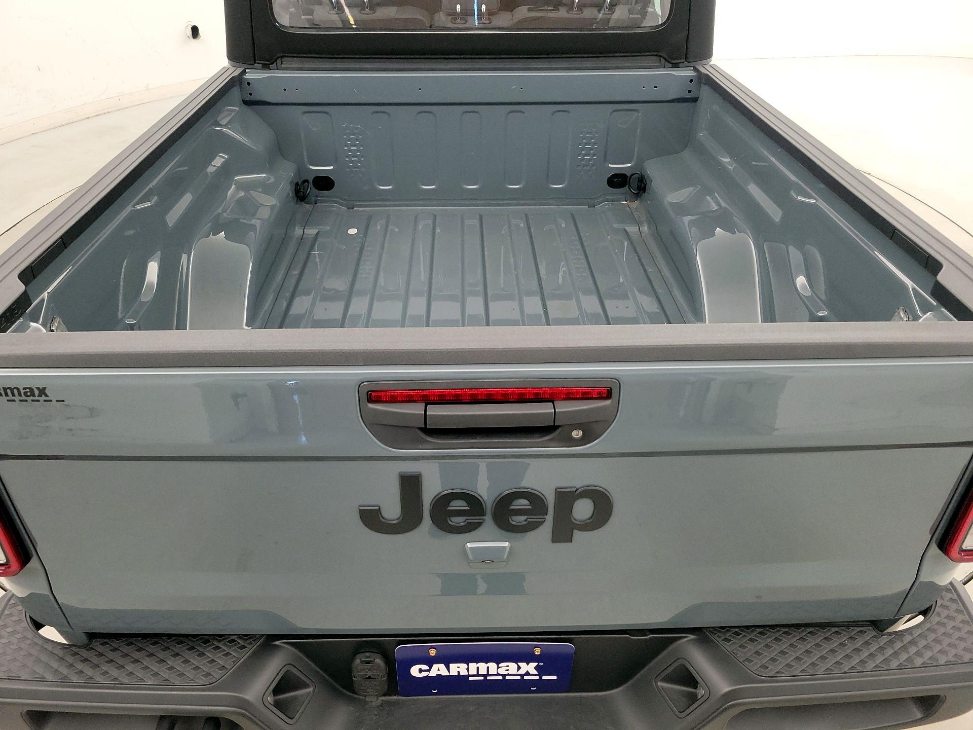 Thumbnail: 2024 Jeep Gladiator - 20