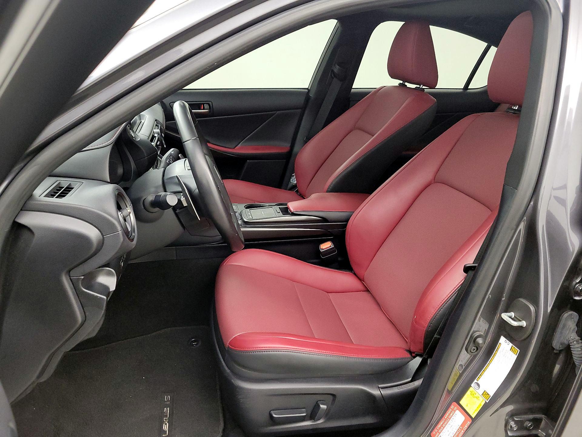 Thumbnail: 2024 Lexus IS - 11