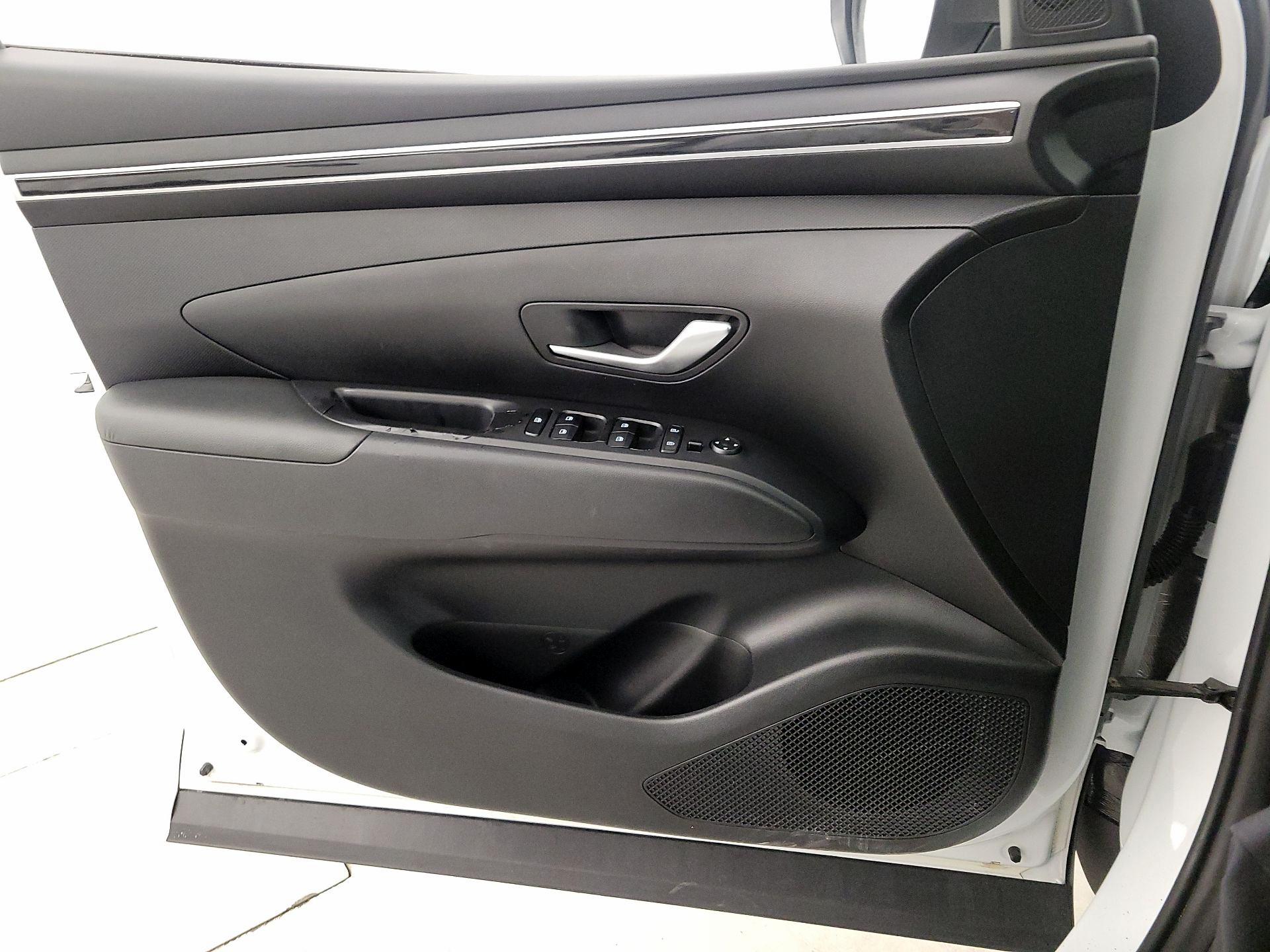 Thumbnail: 2022 Hyundai Santa Cruz - 12