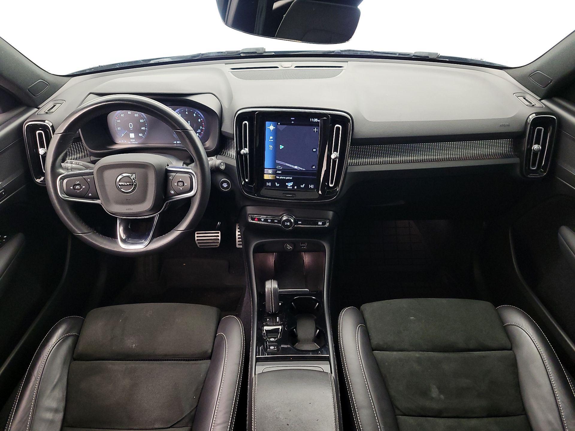 Thumbnail: 2022 Volvo XC40 - 9