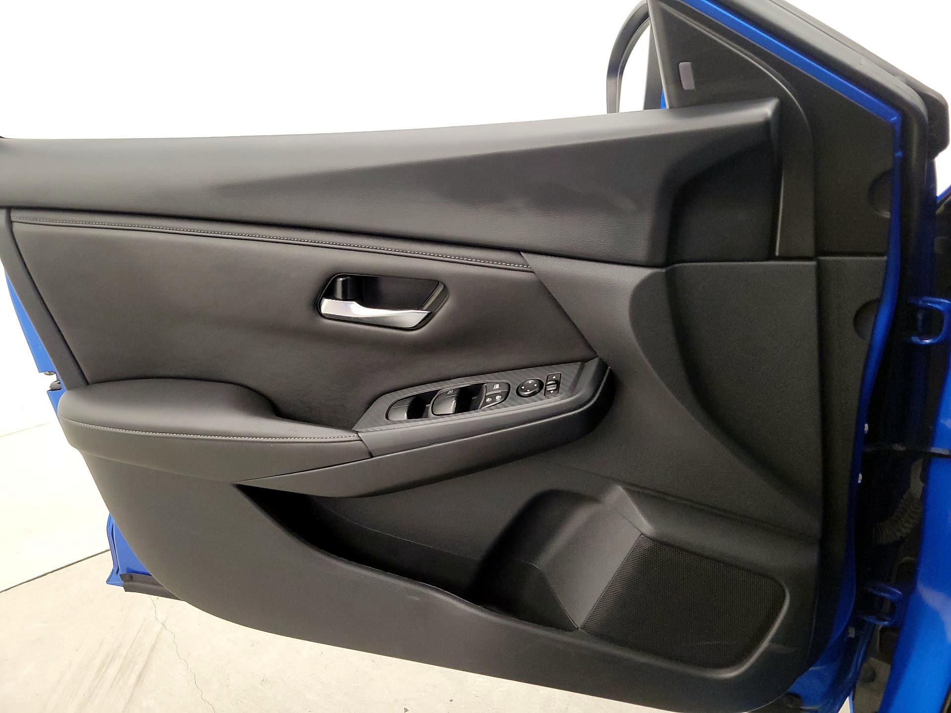 Thumbnail: 2023 Nissan Sentra - 12