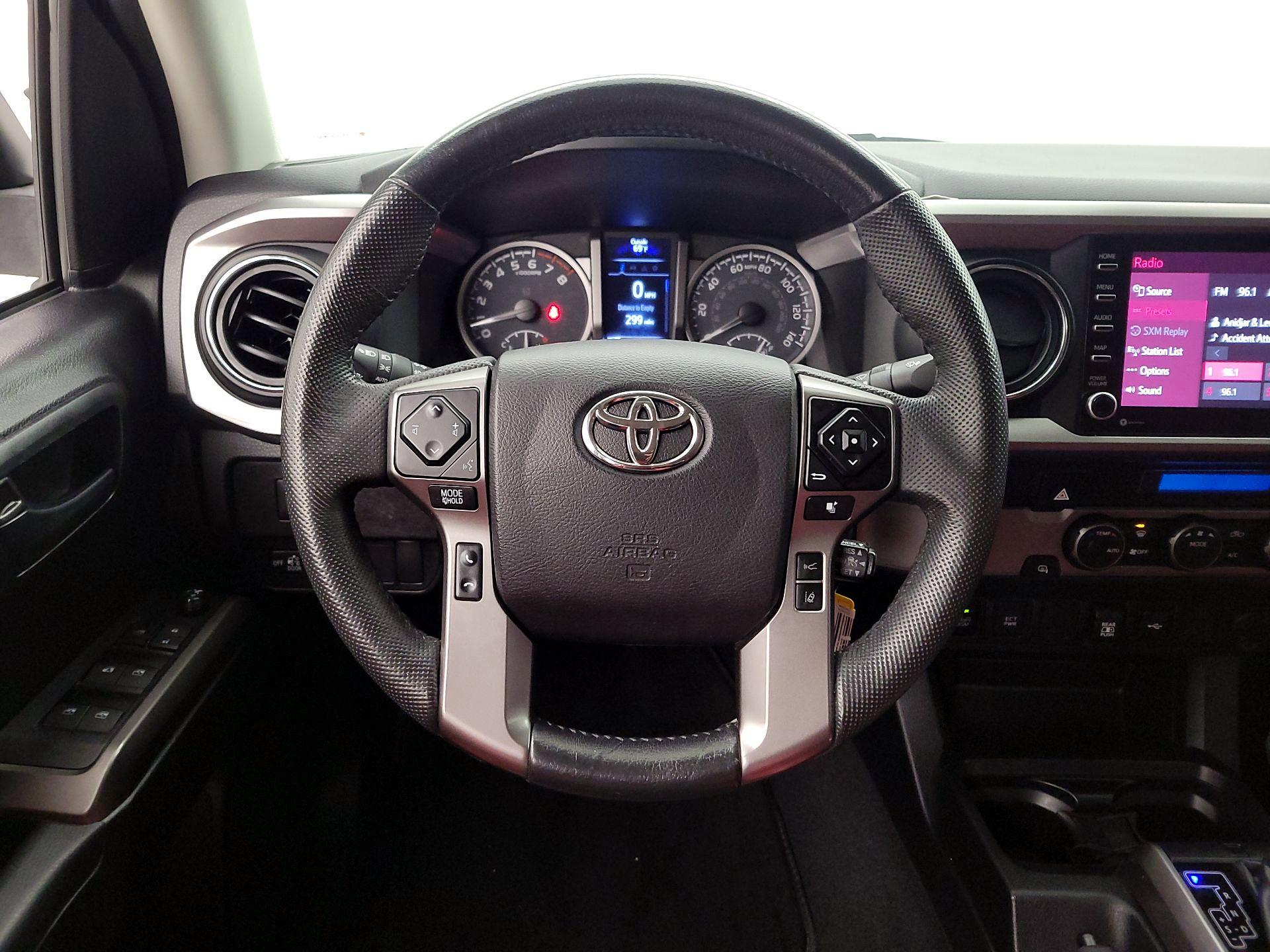 Thumbnail: 2022 Toyota Tacoma - 10