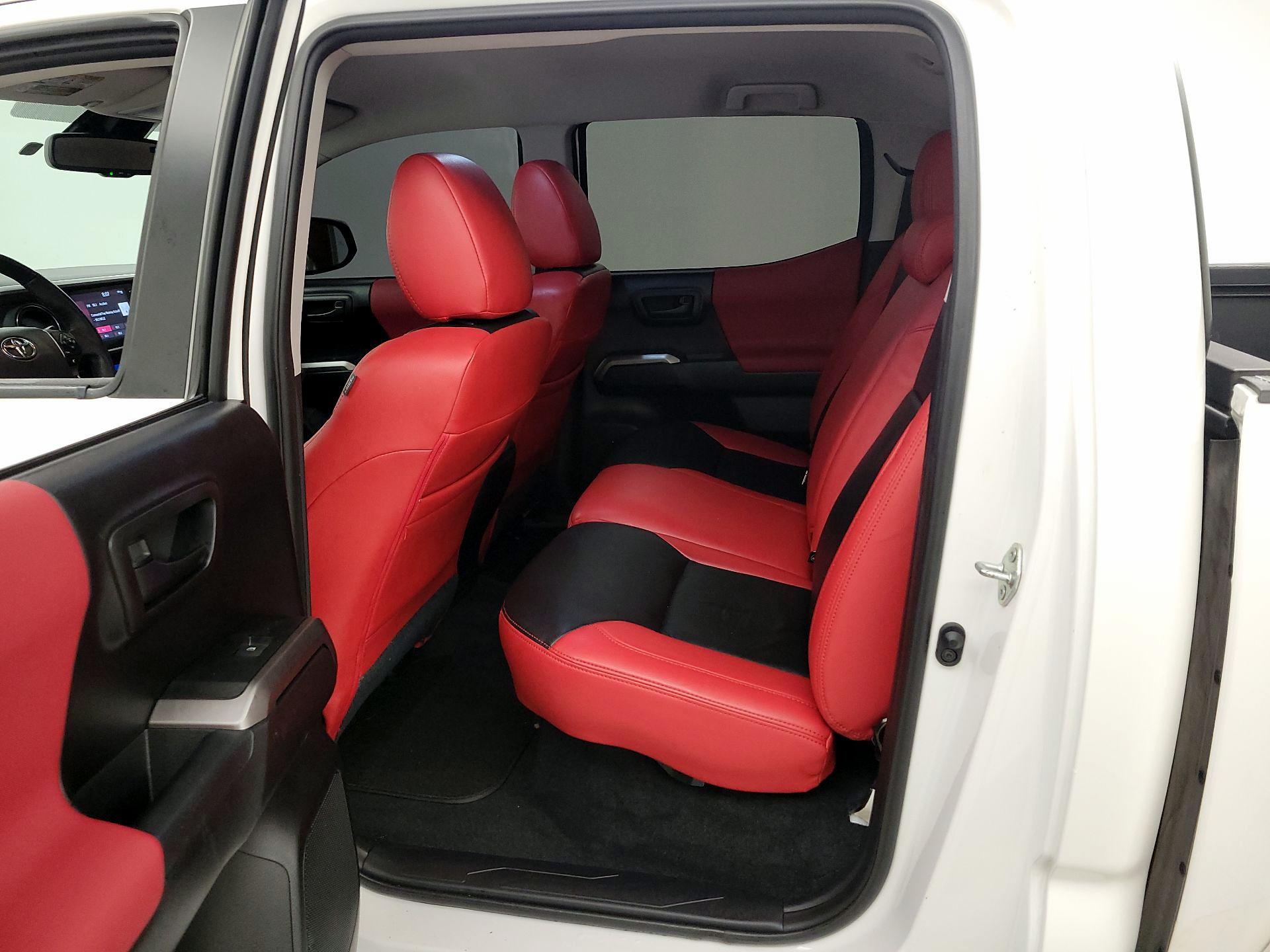 Thumbnail: 2022 Toyota Tacoma - 19