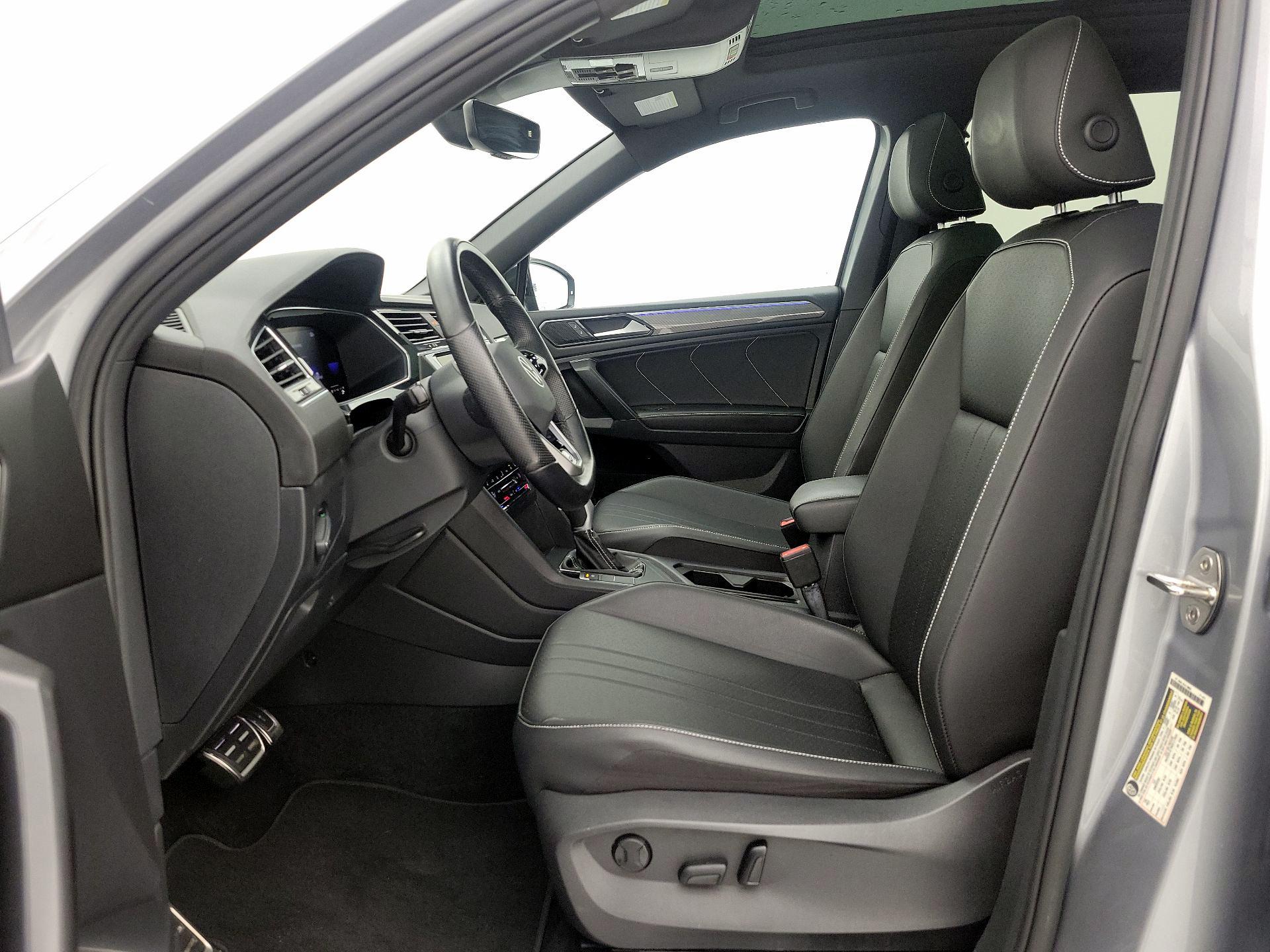 Thumbnail: 2023 Volkswagen Tiguan - 11