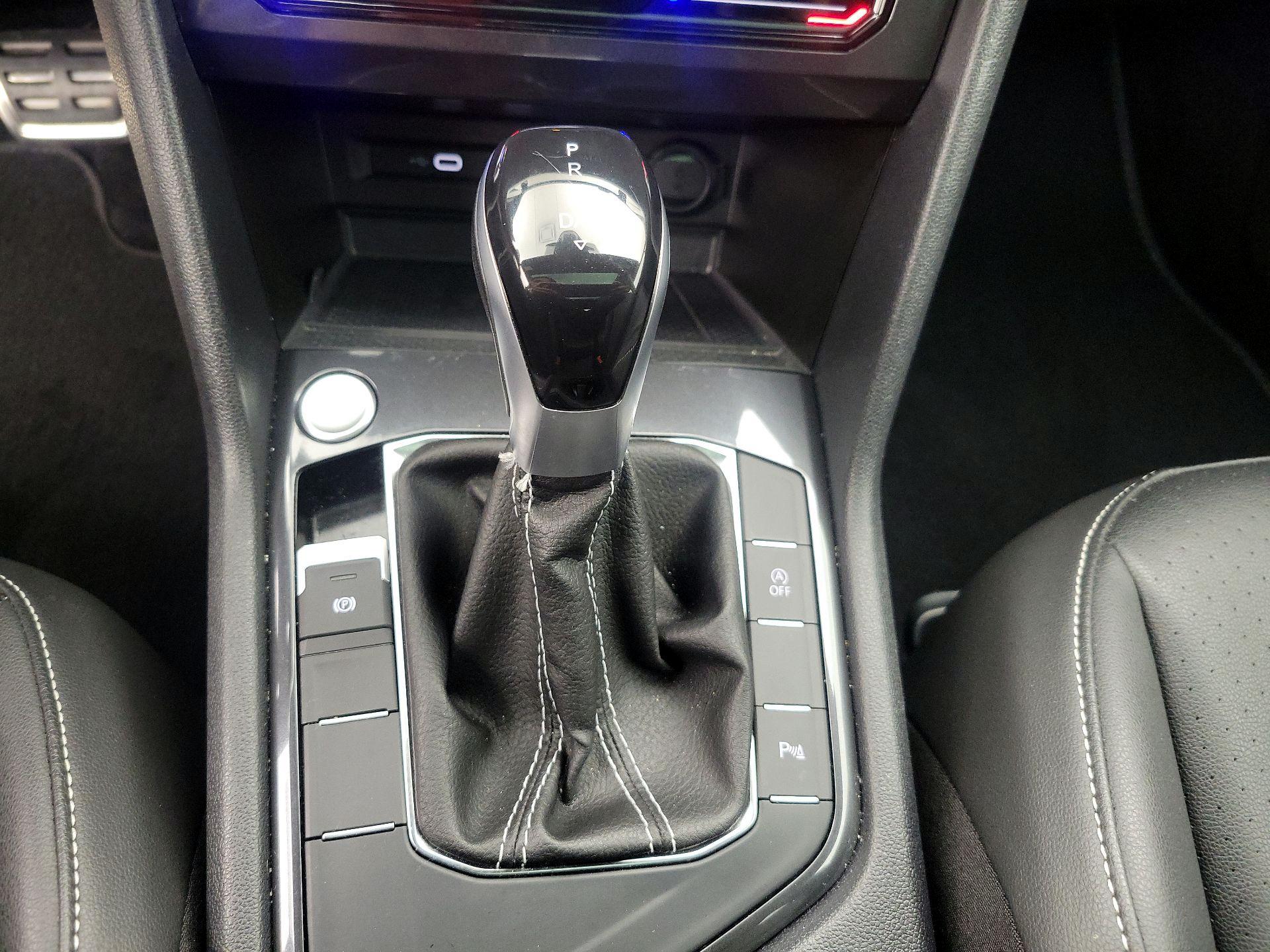 Thumbnail: 2023 Volkswagen Tiguan - 17