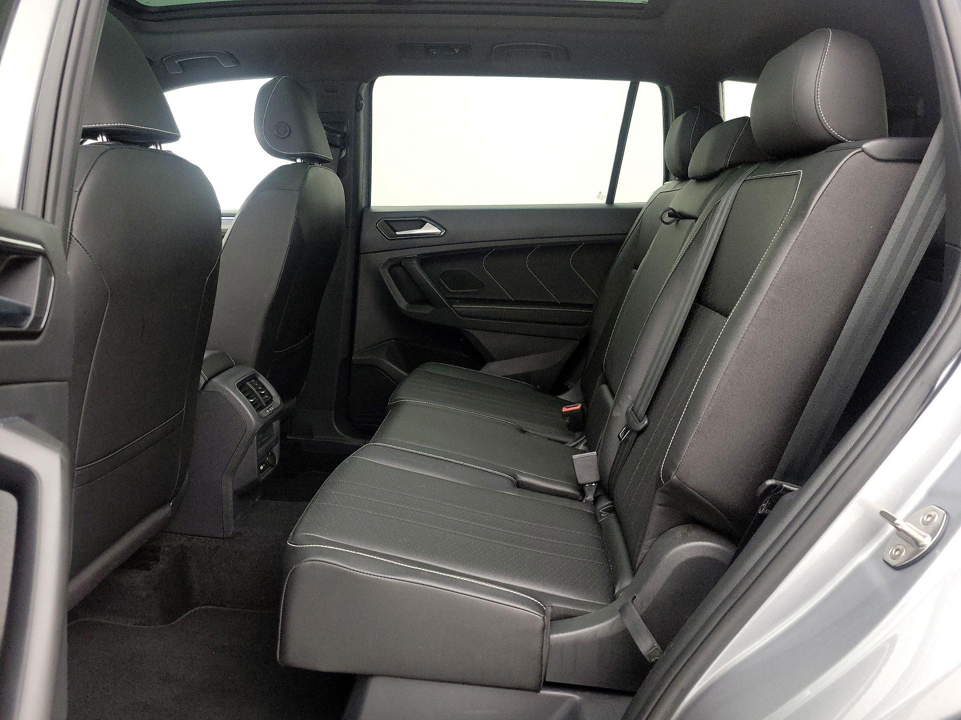 Thumbnail: 2023 Volkswagen Tiguan - 20