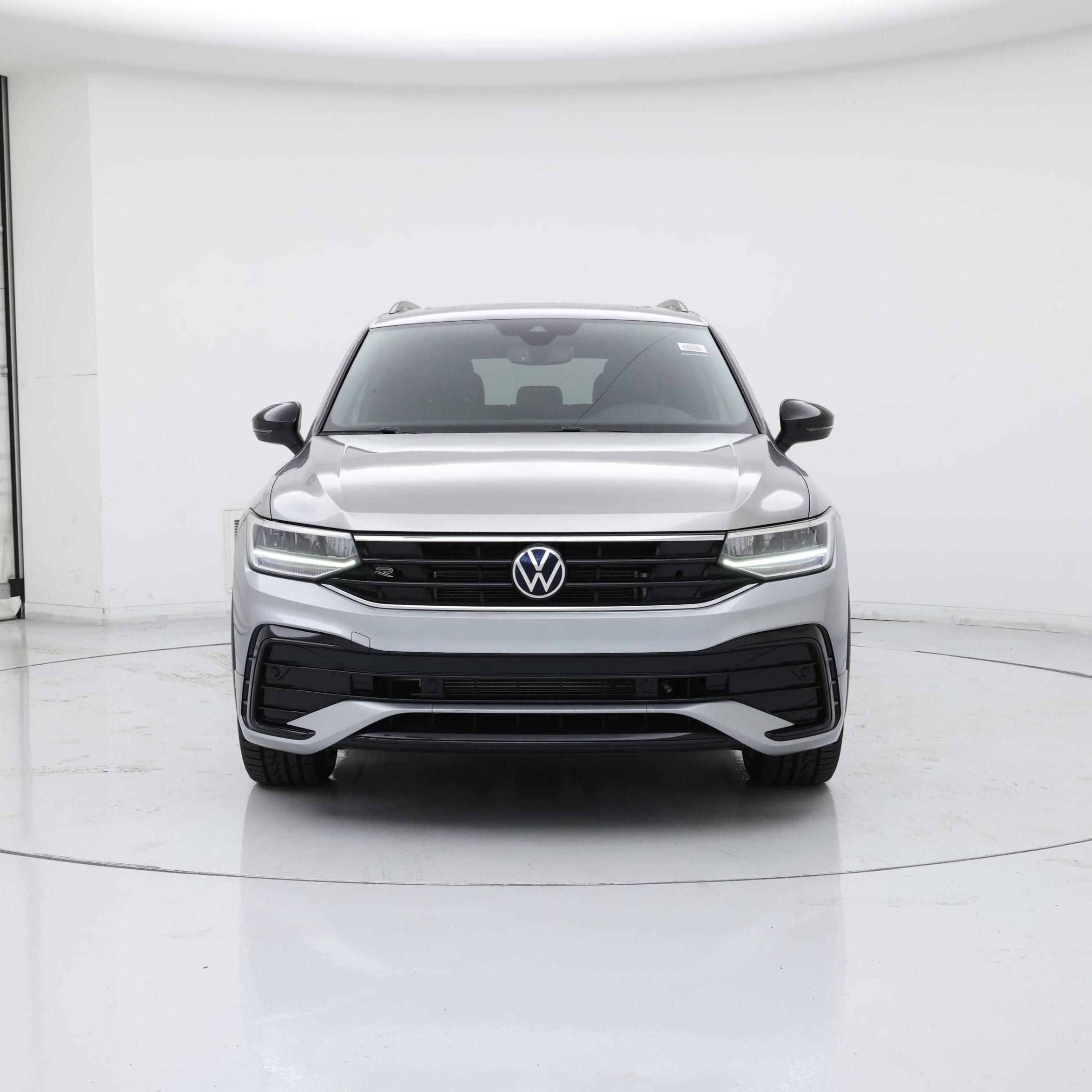 Thumbnail: 2023 Volkswagen Tiguan - 5