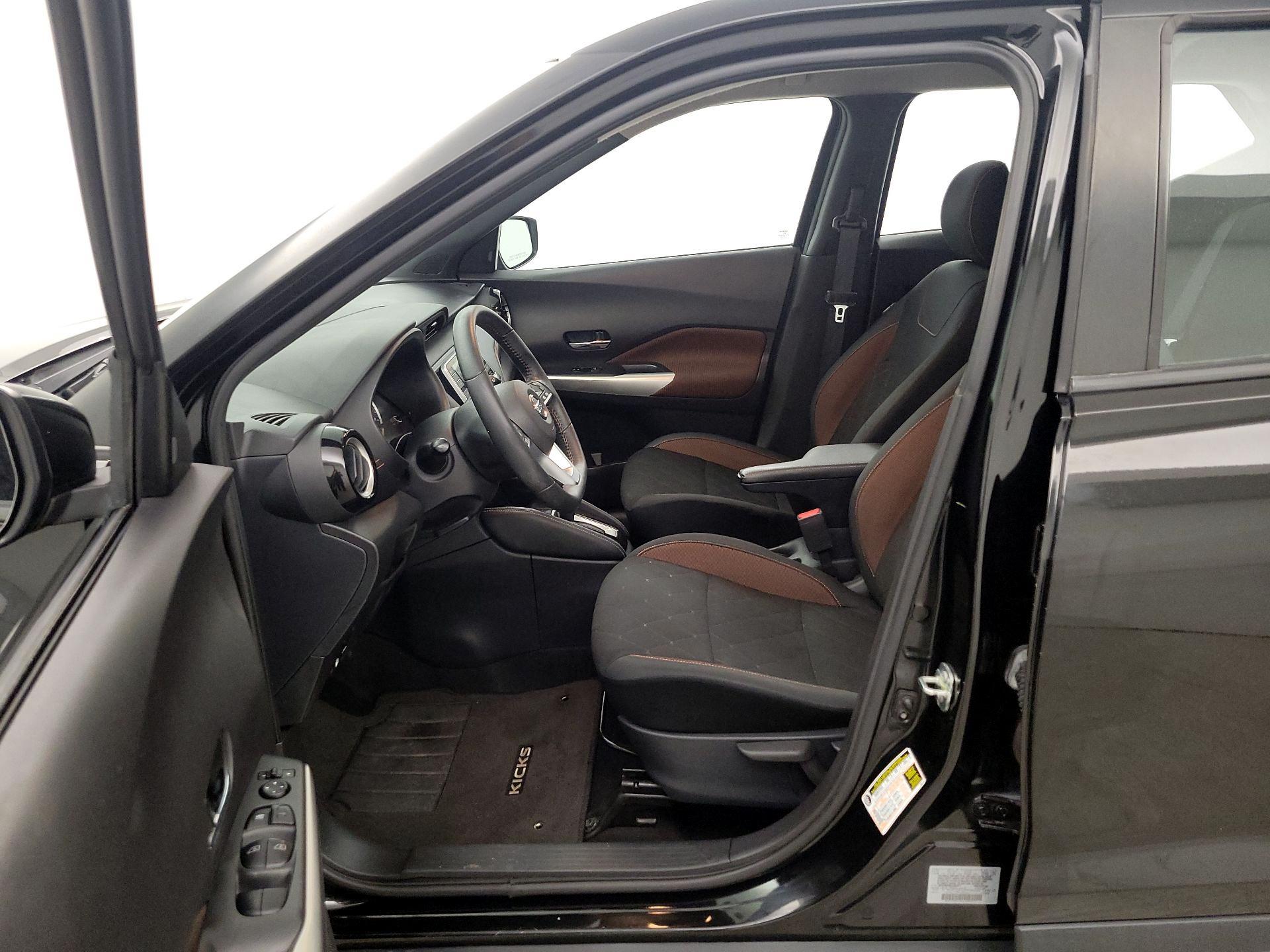 Thumbnail: 2020 Nissan Kicks - 11