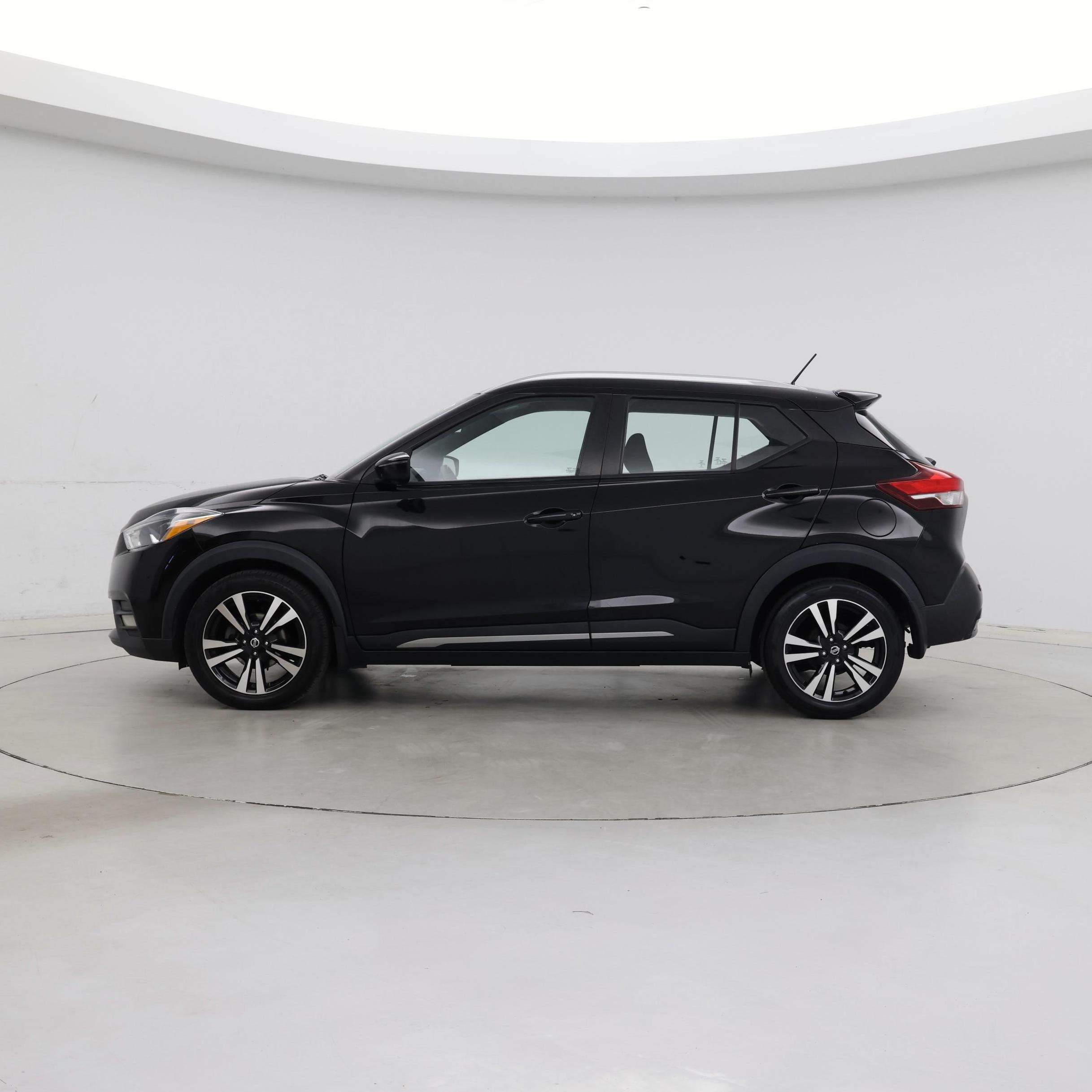 Thumbnail: 2020 Nissan Kicks - 3