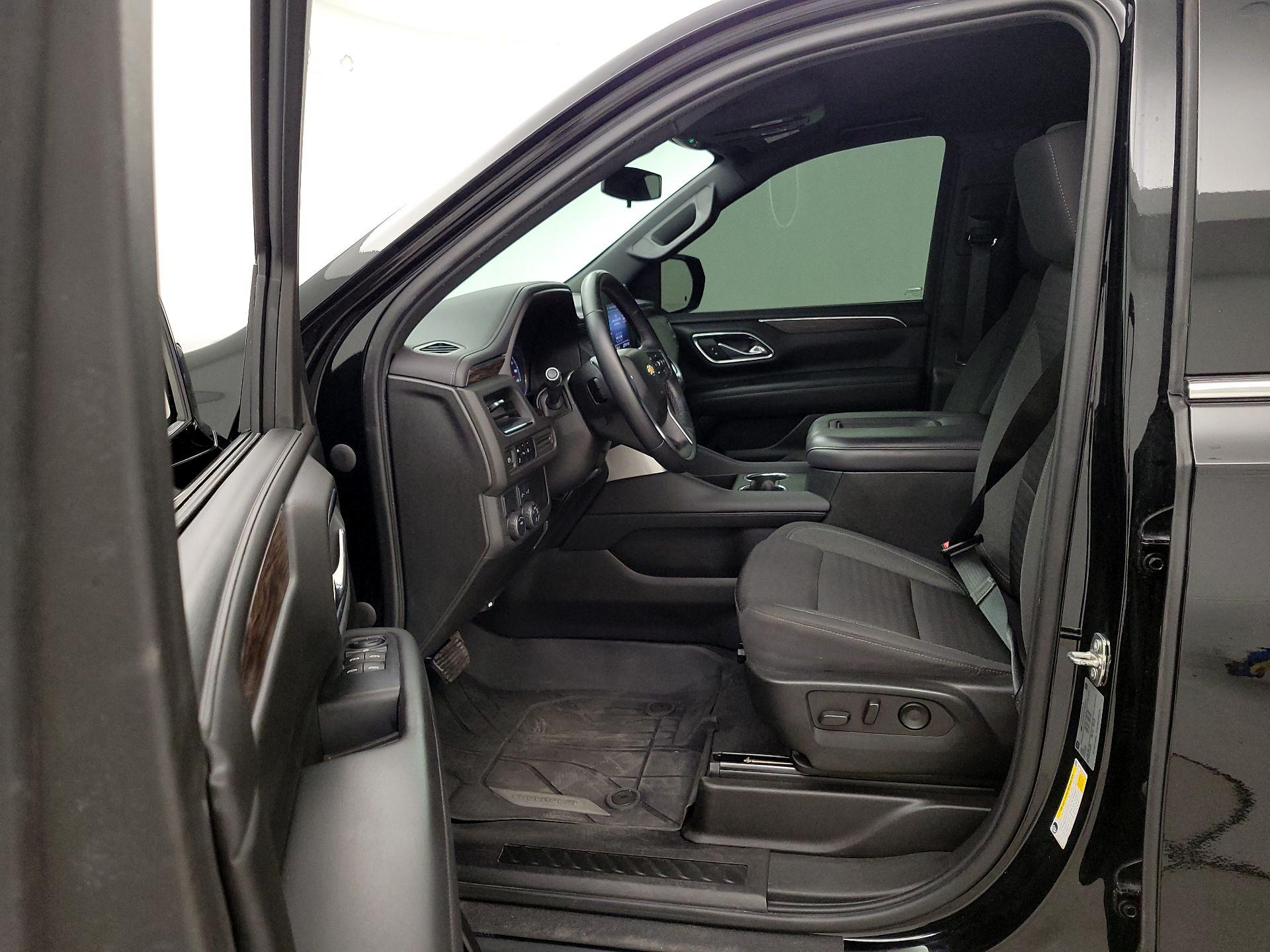 Thumbnail: 2023 Chevrolet Tahoe - 11