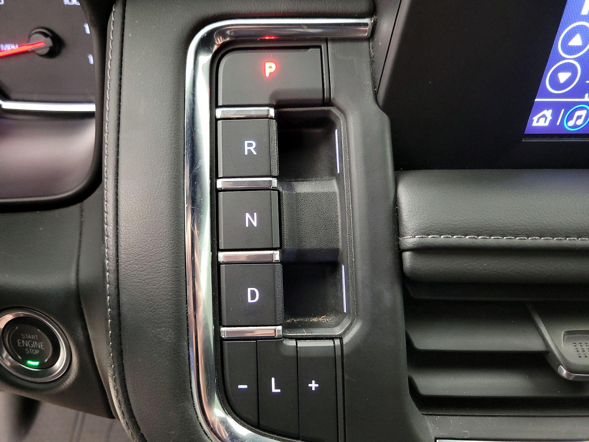 Thumbnail: 2023 Chevrolet Tahoe - 17