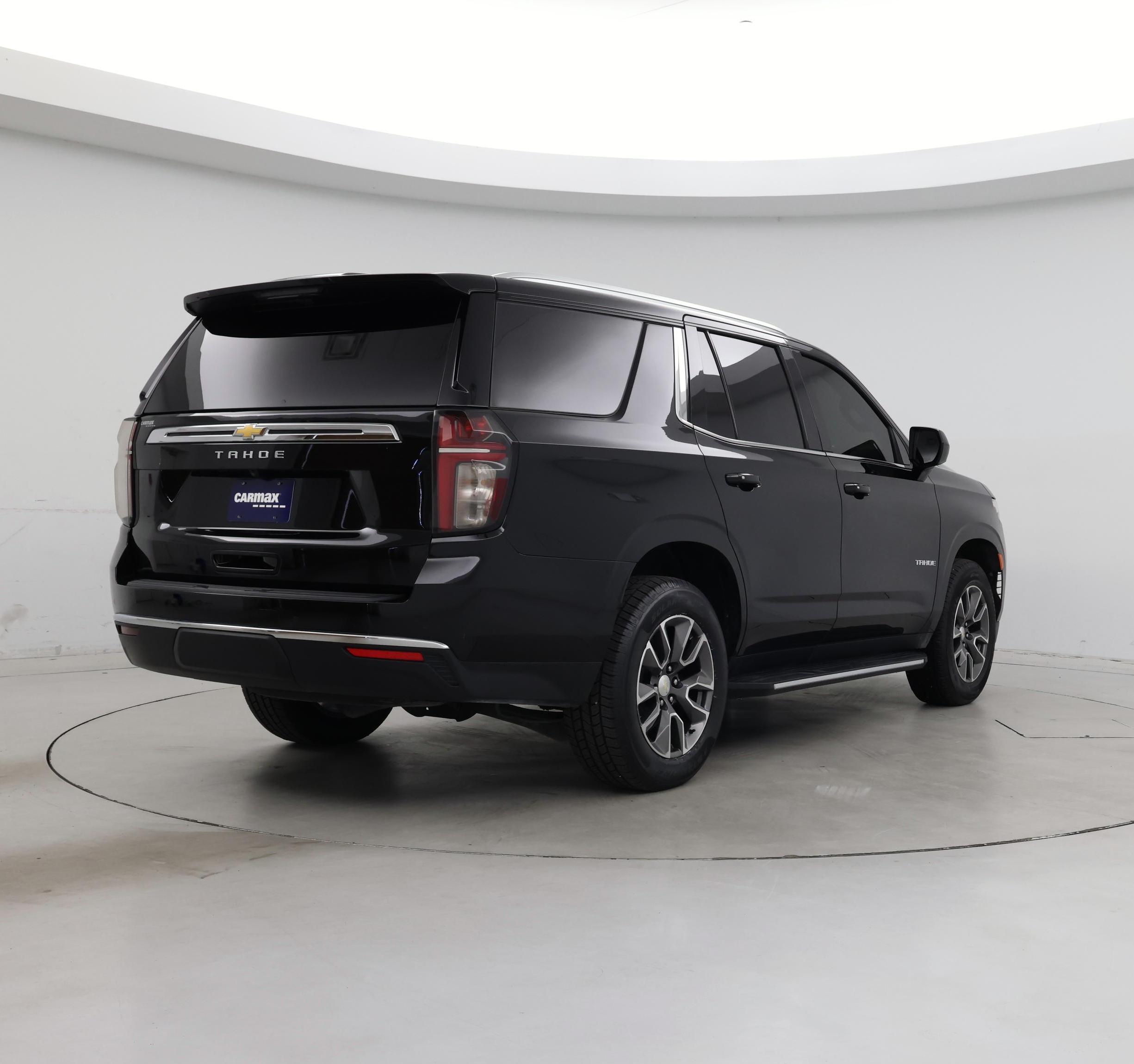 Thumbnail: 2023 Chevrolet Tahoe - 8