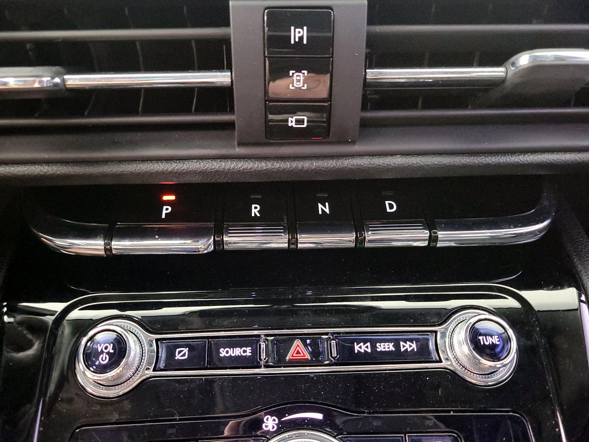 Thumbnail: 2020 Lincoln Corsair - 18