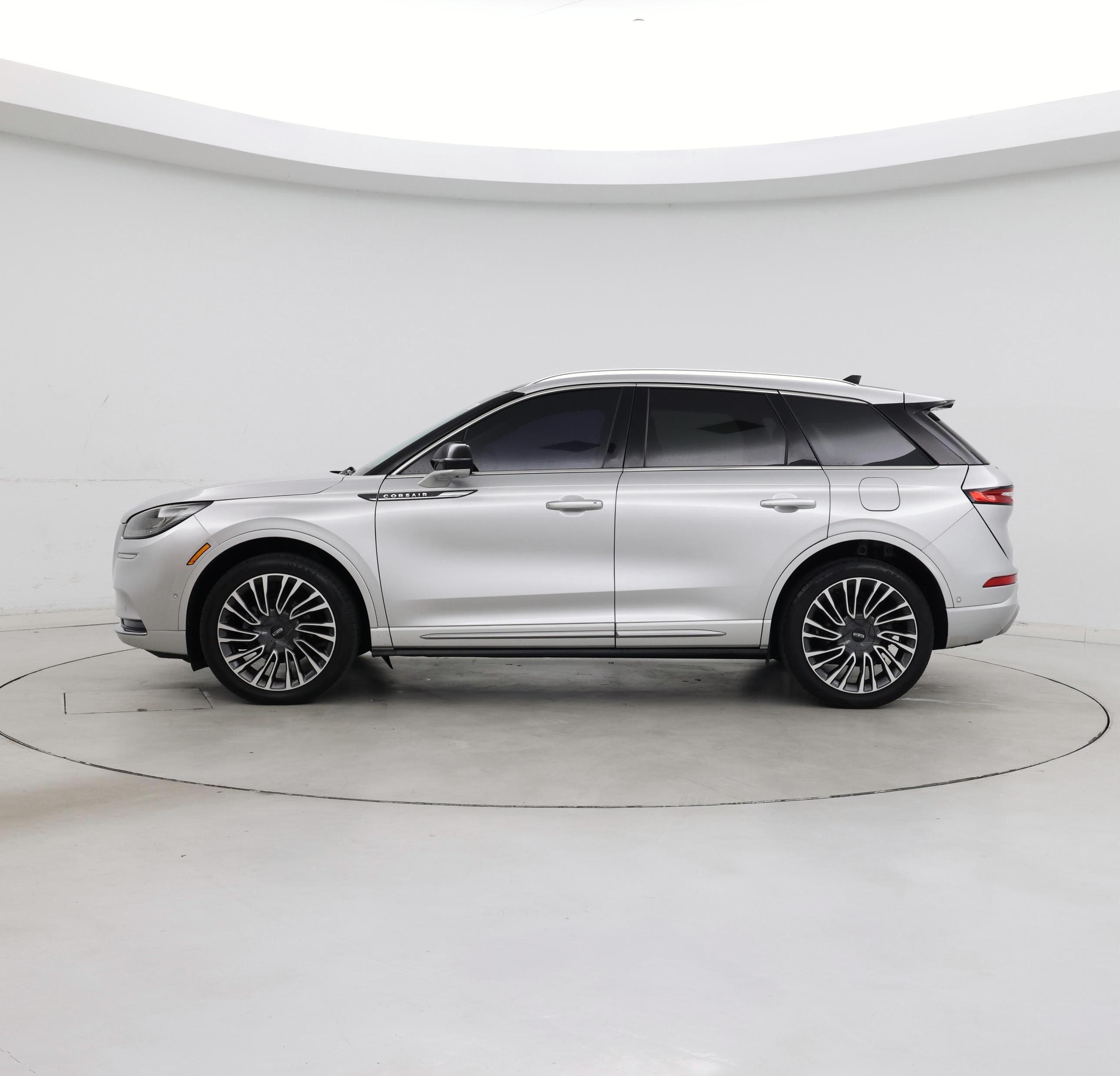 Thumbnail: 2020 Lincoln Corsair - 3