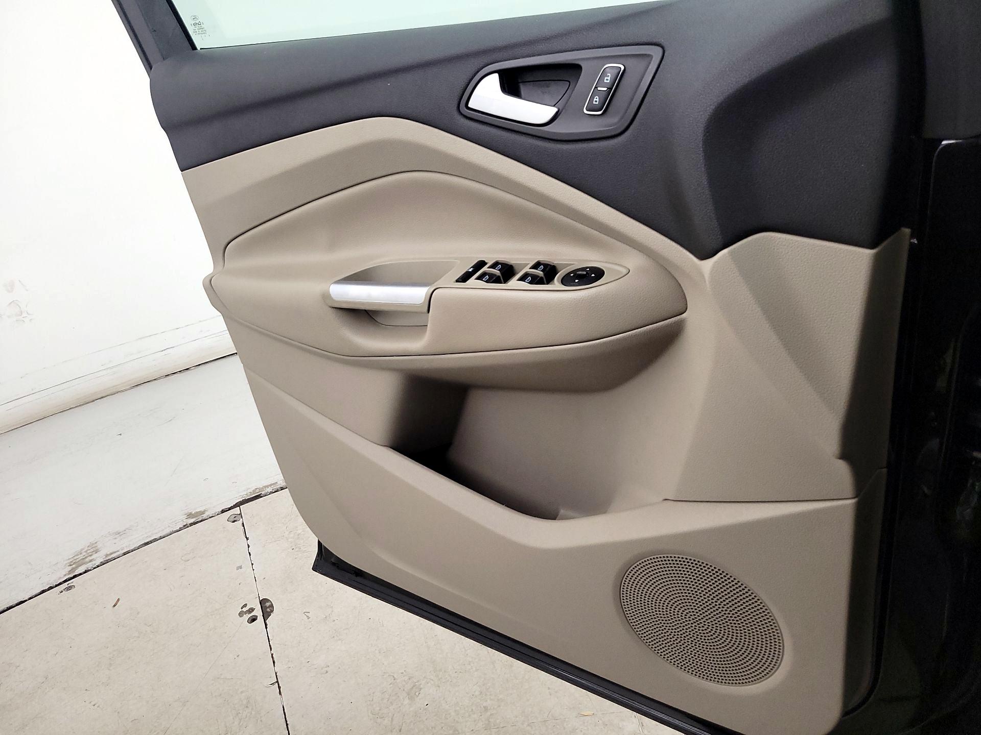 Thumbnail: 2015 Ford Escape - 12