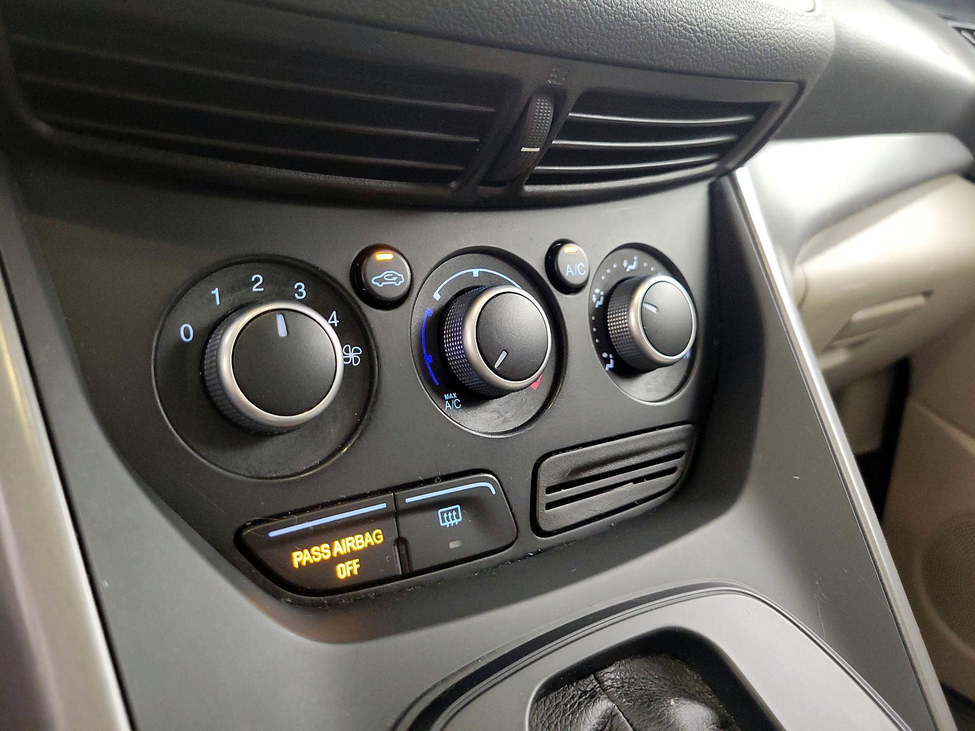 Thumbnail: 2015 Ford Escape - 16