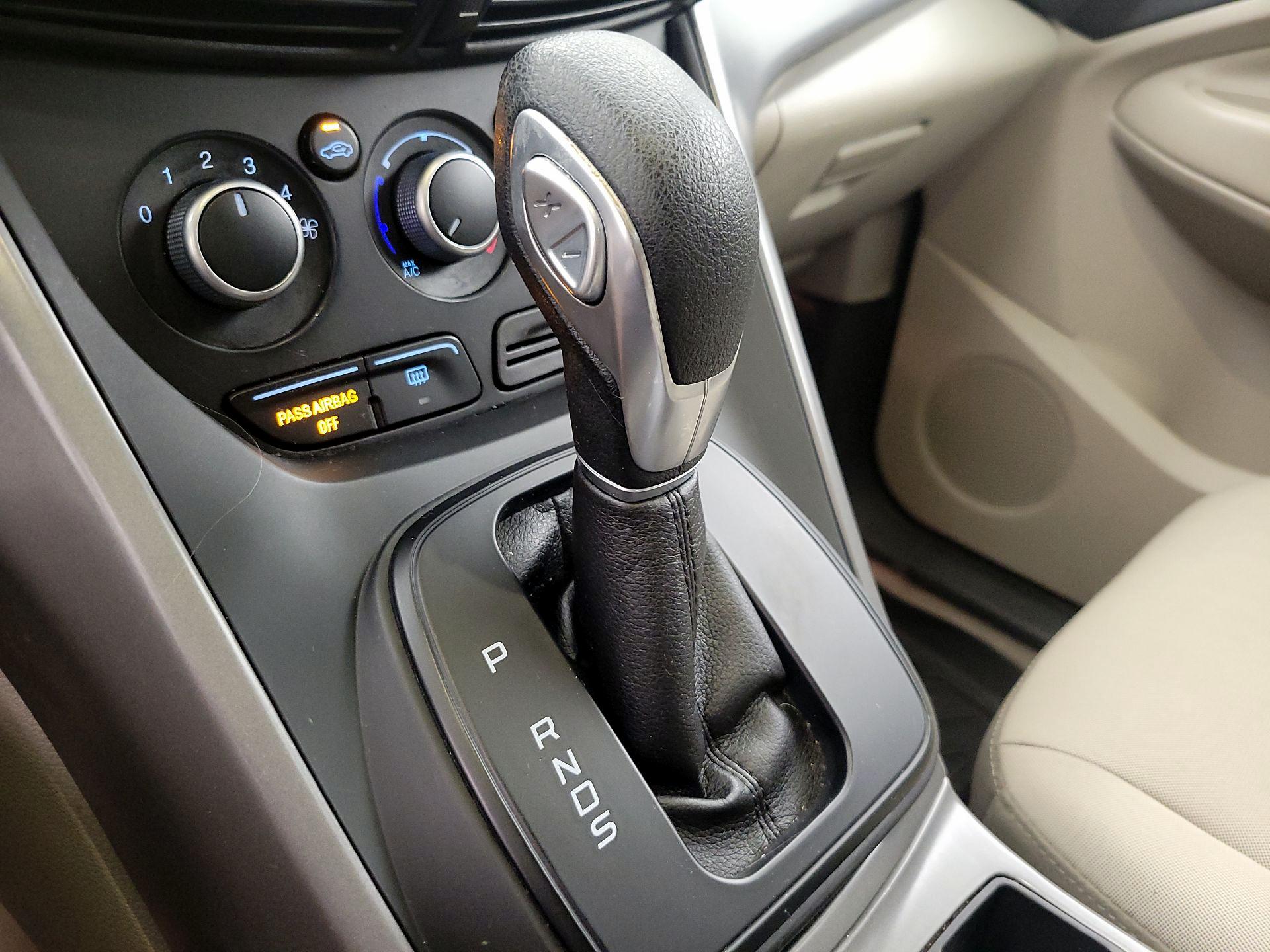 Thumbnail: 2015 Ford Escape - 17