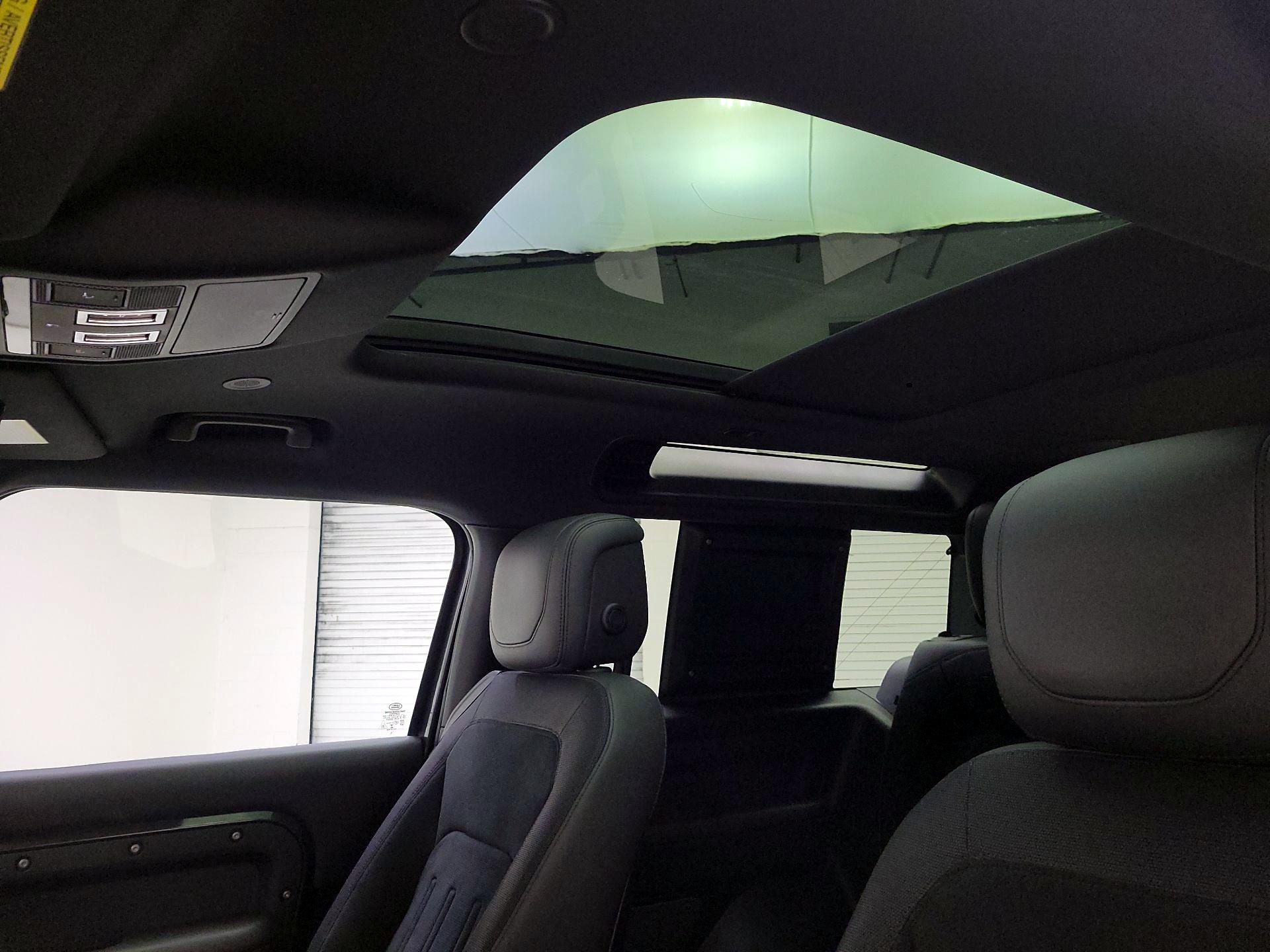 Thumbnail: 2022 Land Rover Defender - 19