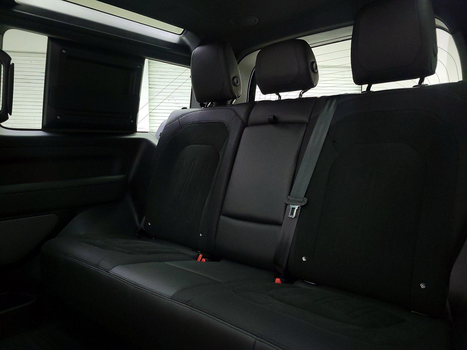 Thumbnail: 2022 Land Rover Defender - 20