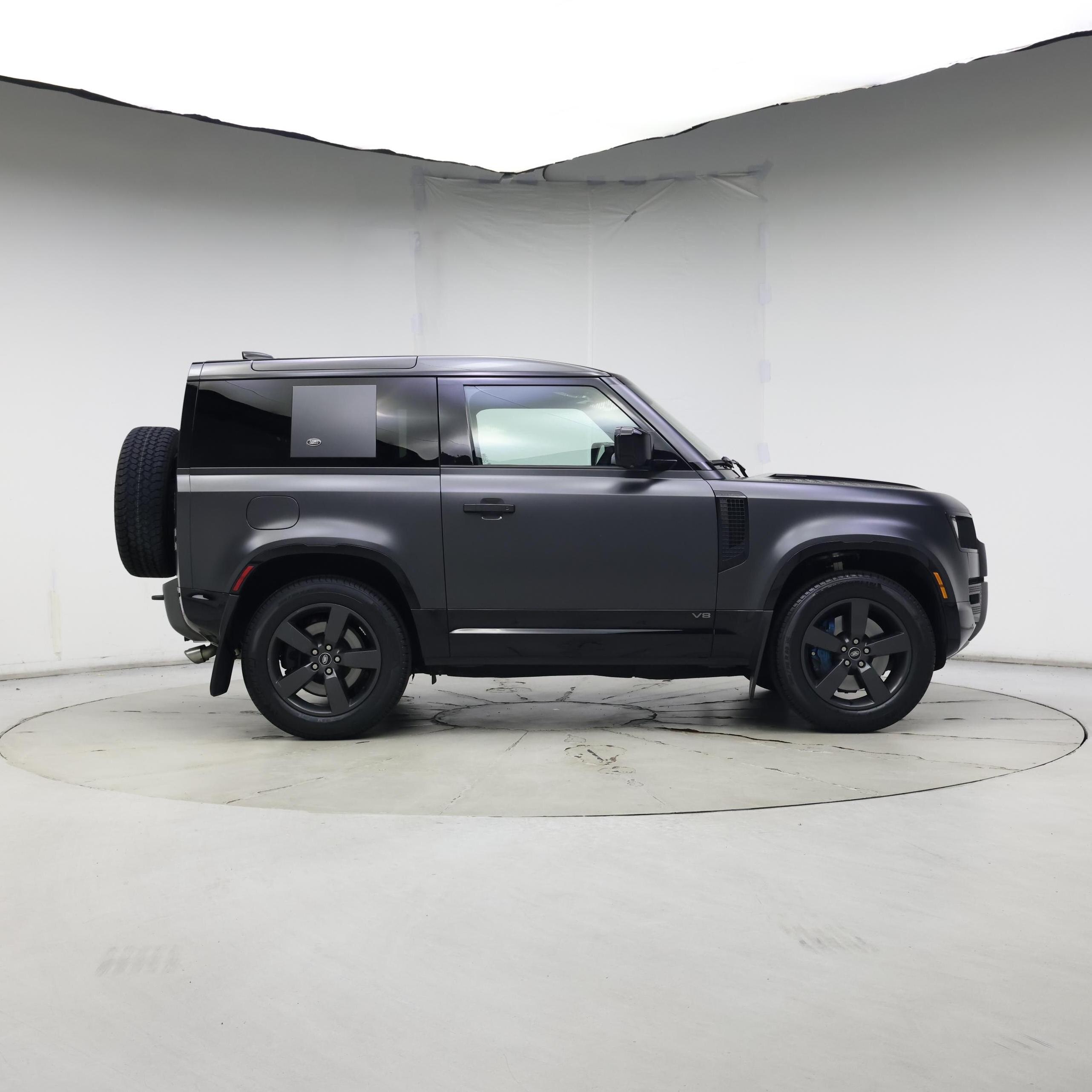 Thumbnail: 2022 Land Rover Defender - 7